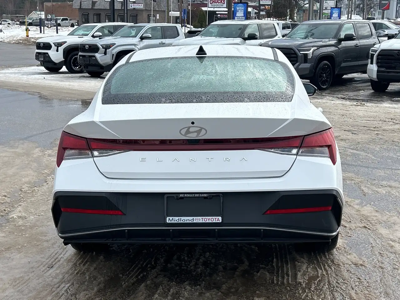 Hyundai ELANTRA снимка Hyundai ELANTRA