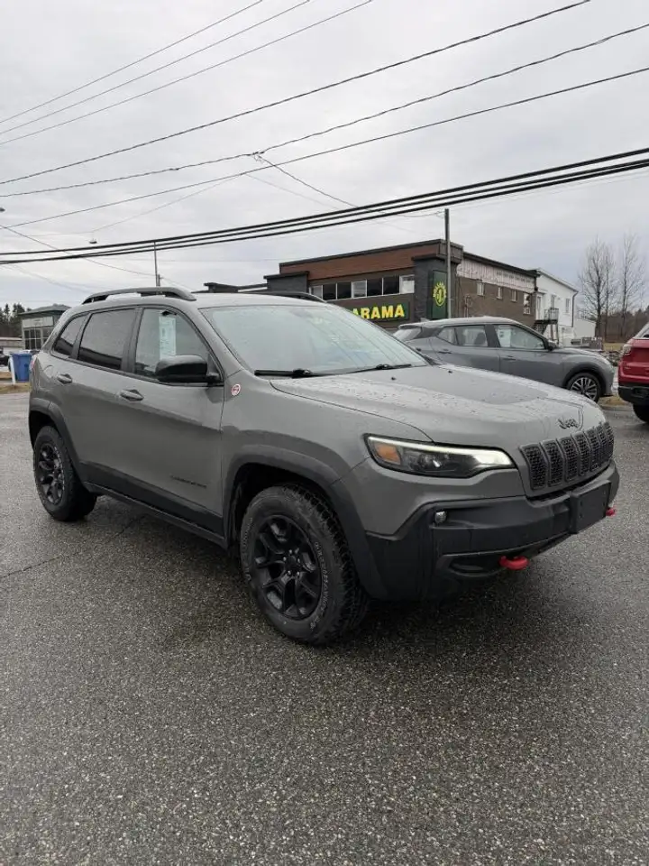 Jeep Cherokee снимка Jeep Cherokee