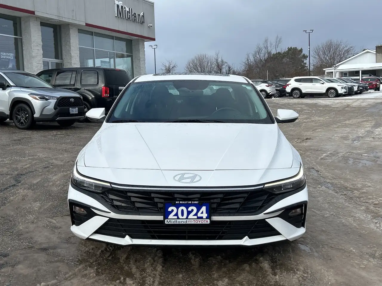 Hyundai ELANTRA снимка Hyundai ELANTRA