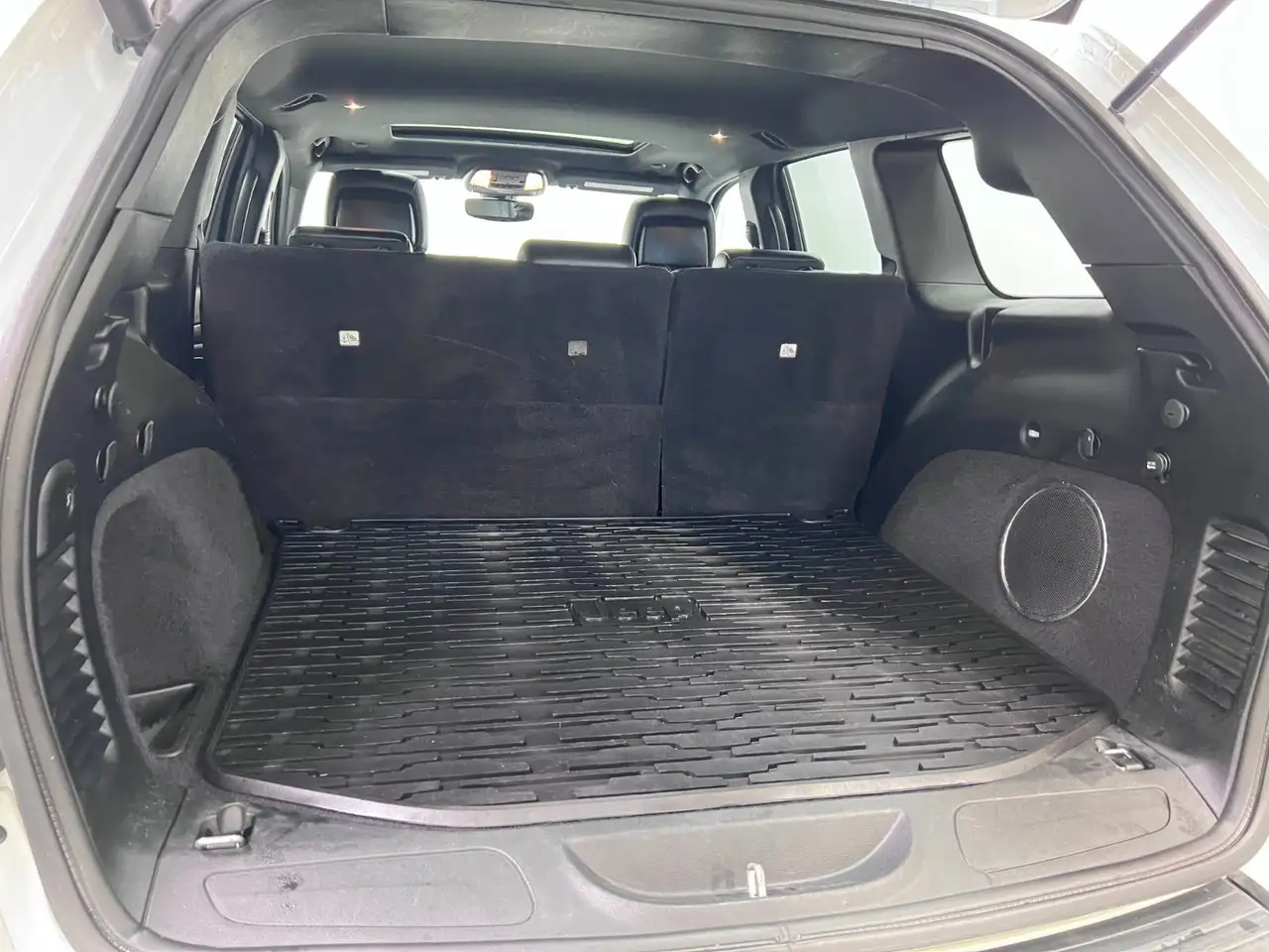 Jeep Grand Cherokee снимка Jeep Grand Cherokee