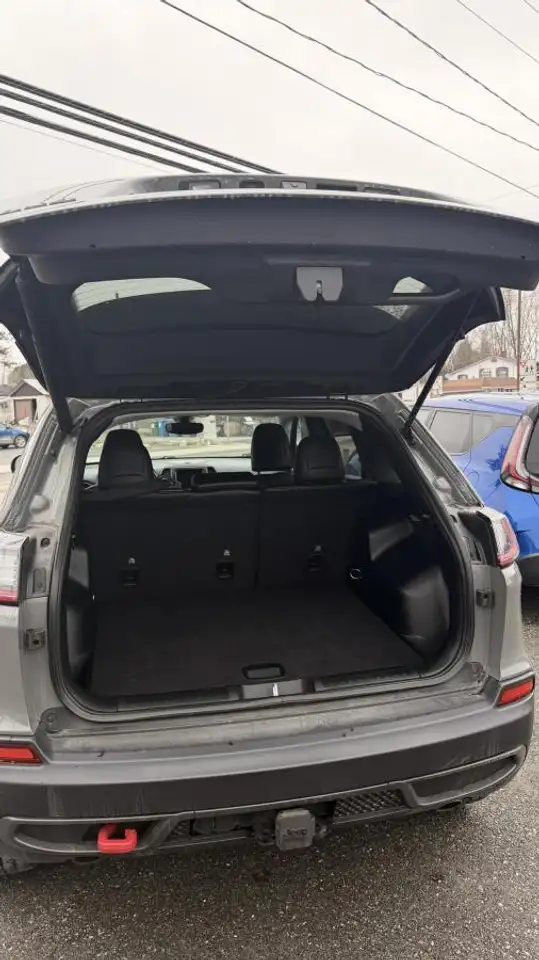 Jeep Cherokee снимка Jeep Cherokee