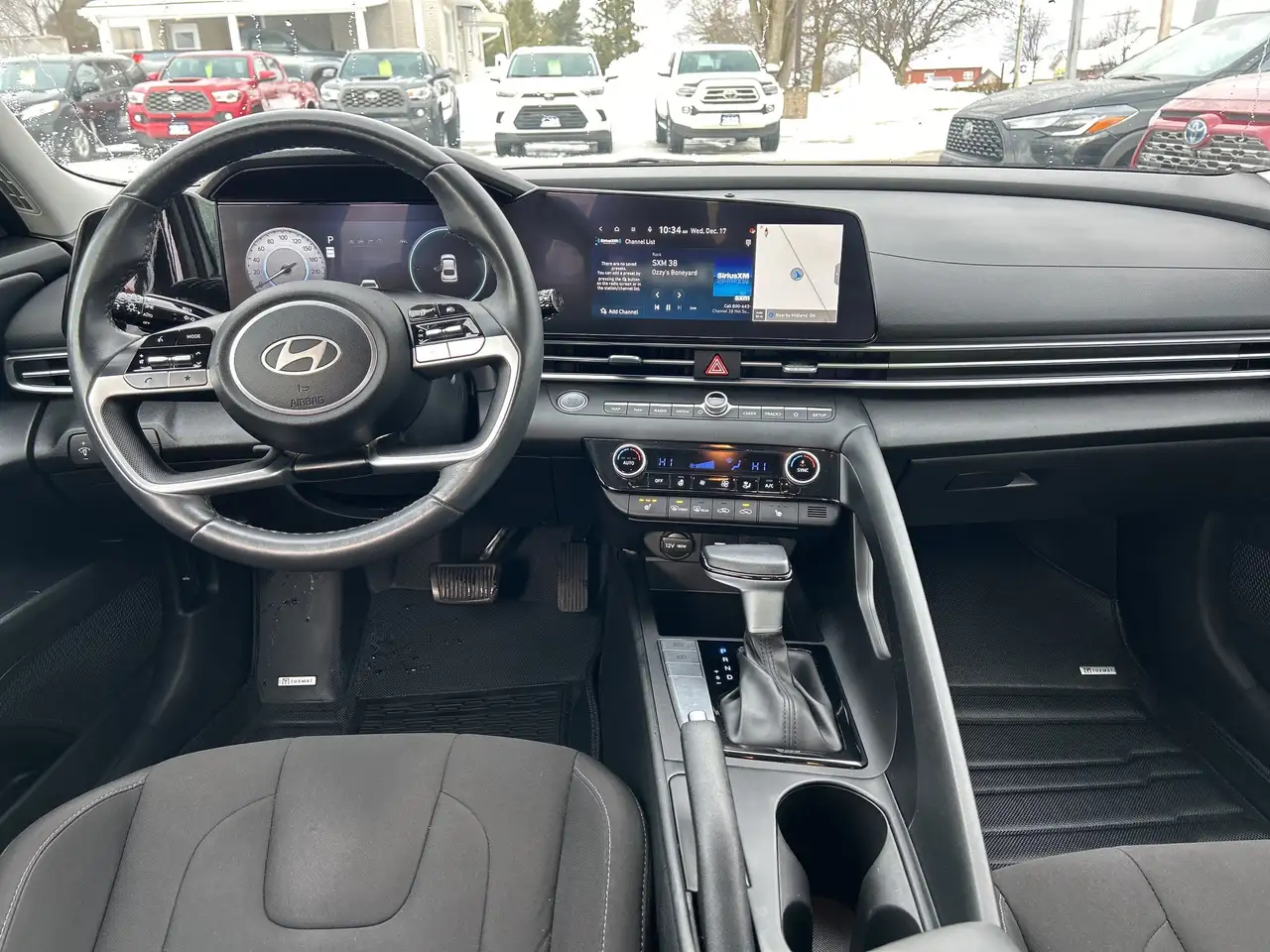 Hyundai ELANTRA снимка Hyundai ELANTRA