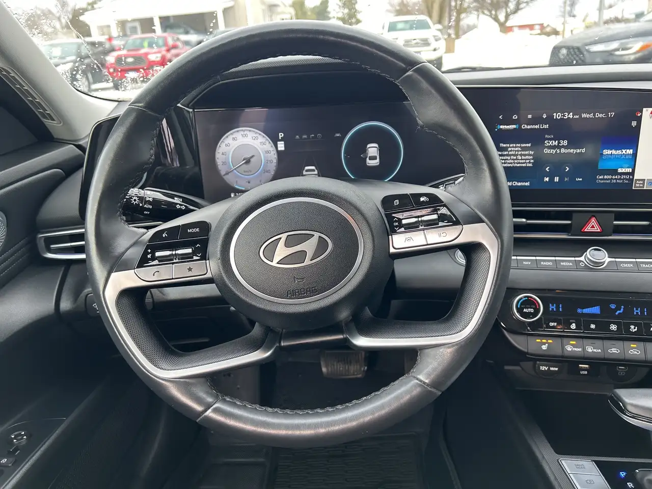 Hyundai ELANTRA снимка Hyundai ELANTRA