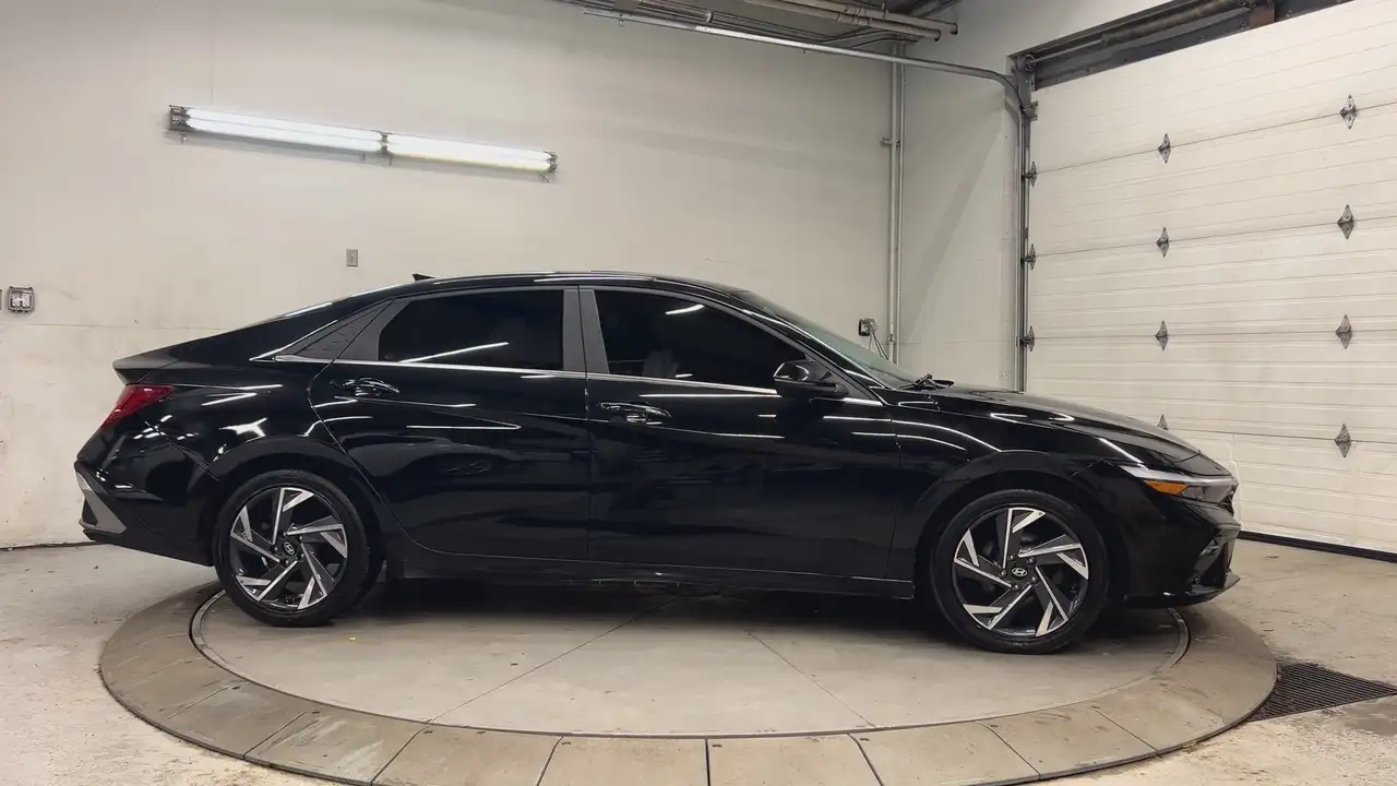 2024 Hyundai ELANTRA