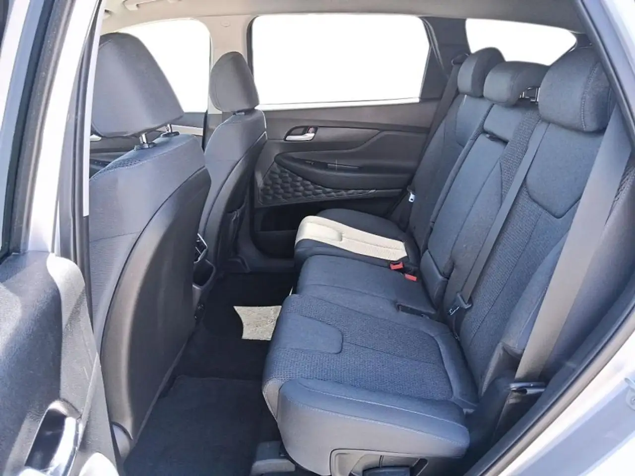 Hyundai SANTA FE photo Hyundai SANTA FE