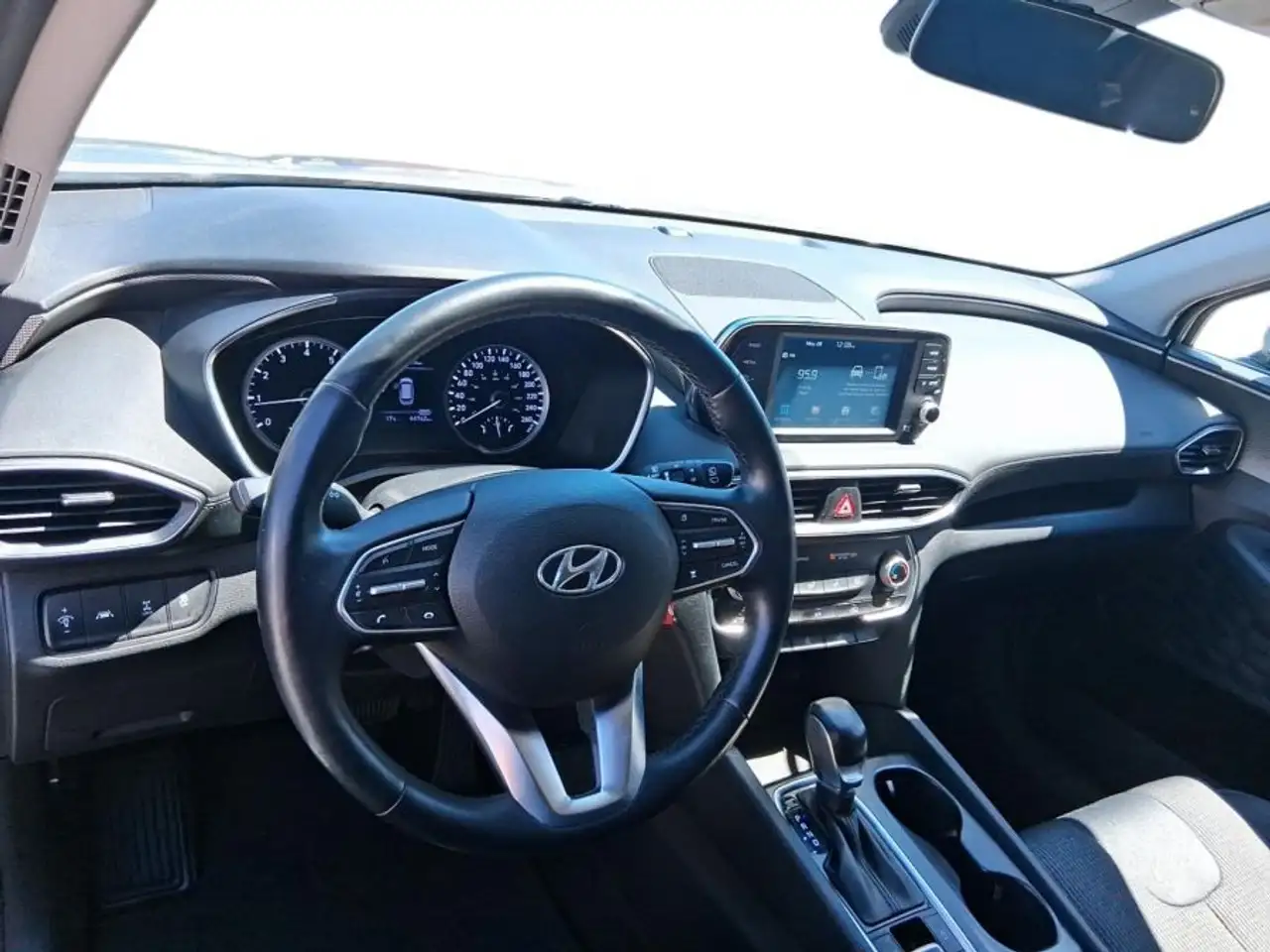 Hyundai SANTA FE photo Hyundai SANTA FE