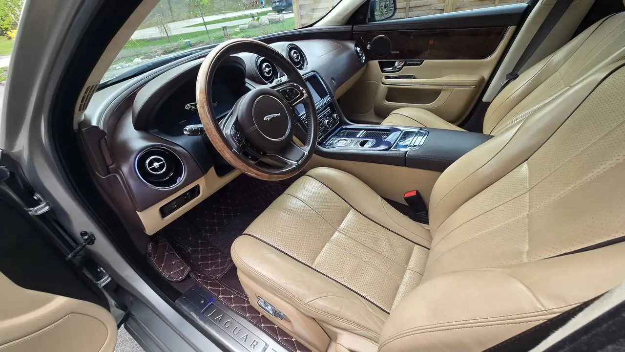 Jaguar XJ fotografie Jaguar XJ