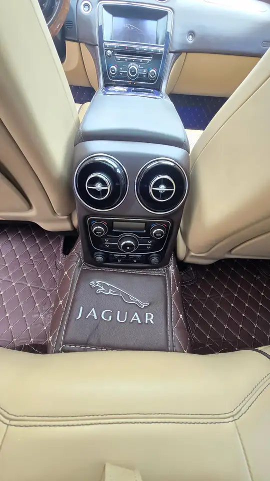 Jaguar XJ fotografie Jaguar XJ