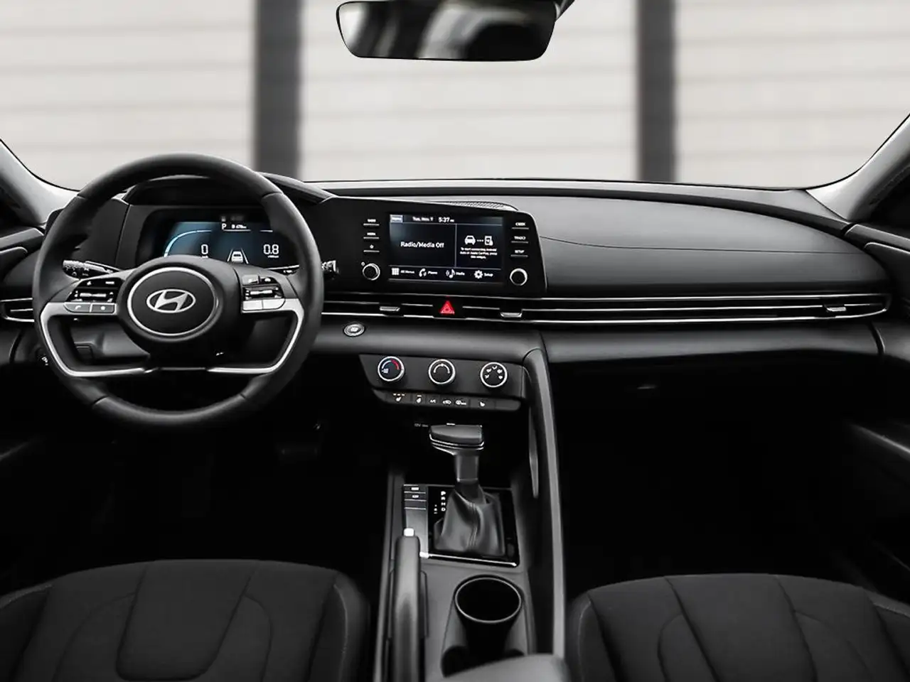 Hyundai ELANTRA photo Hyundai ELANTRA