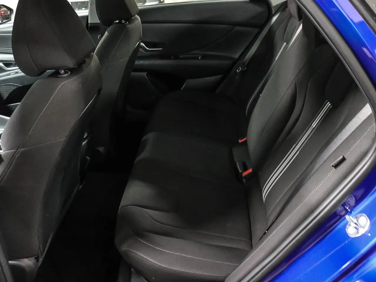 Hyundai ELANTRA photo Hyundai ELANTRA