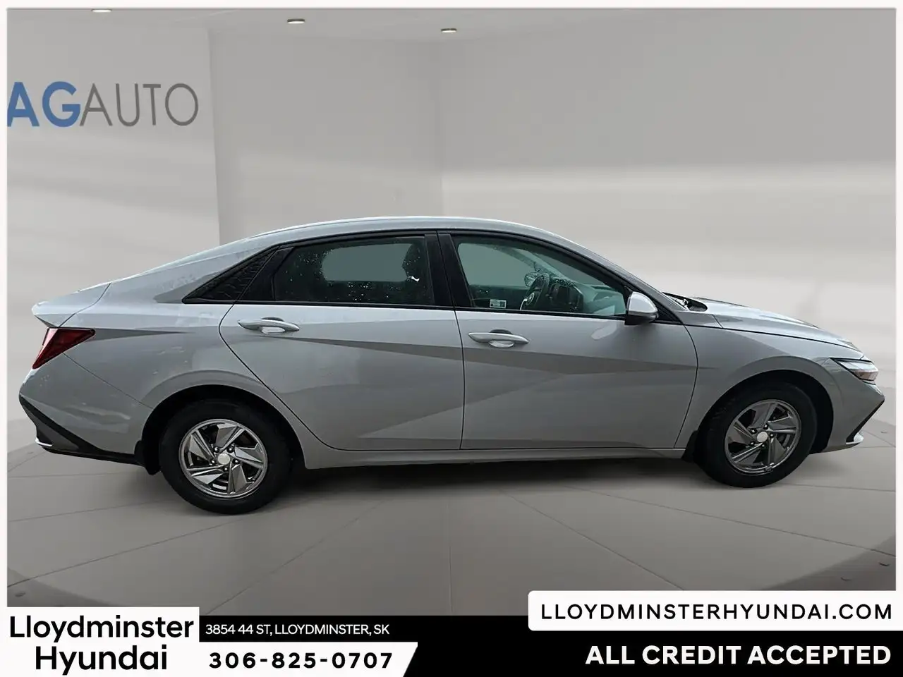 Hyundai ELANTRA fotografie Hyundai ELANTRA