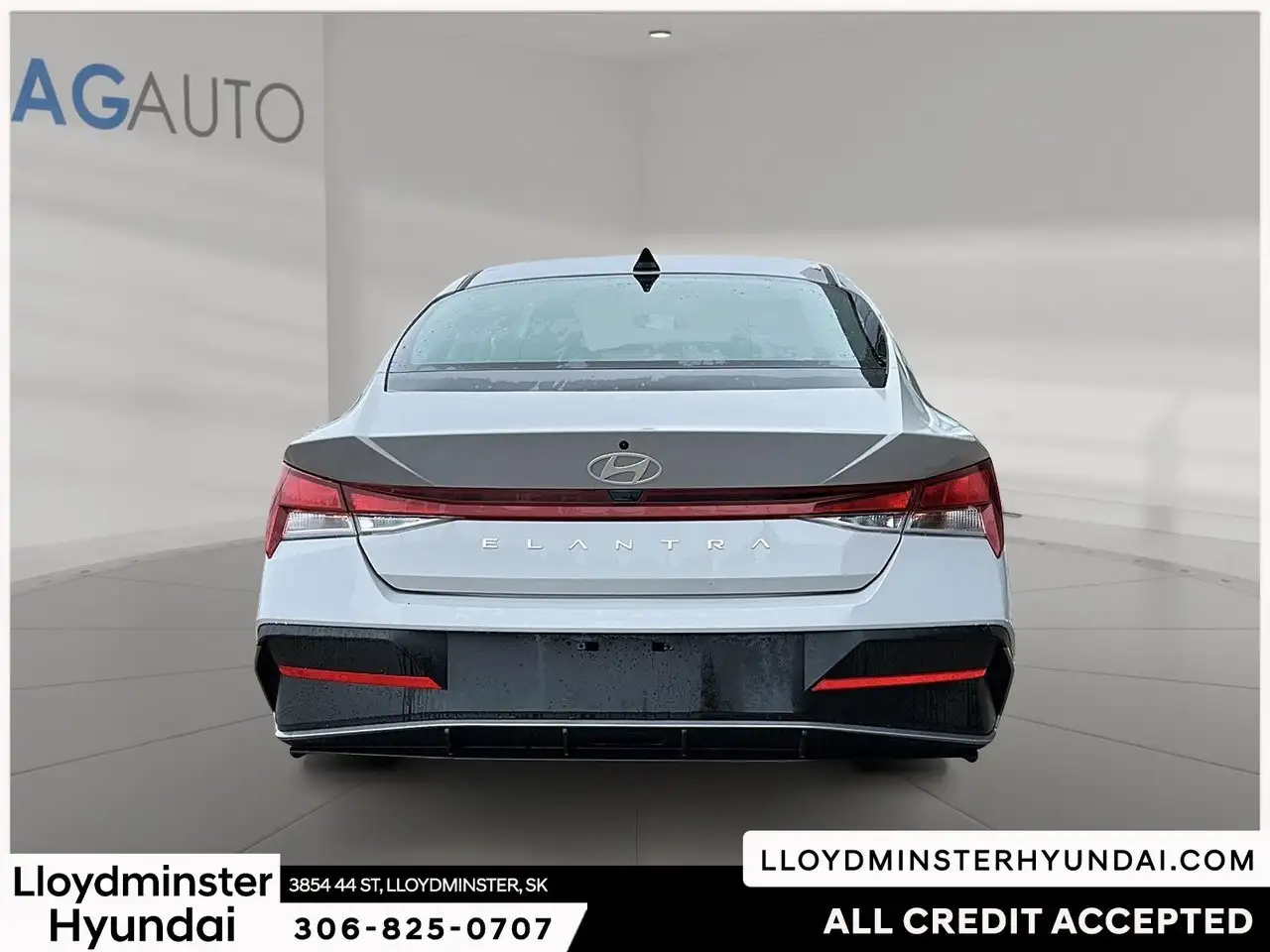 Hyundai ELANTRA fotografie Hyundai ELANTRA