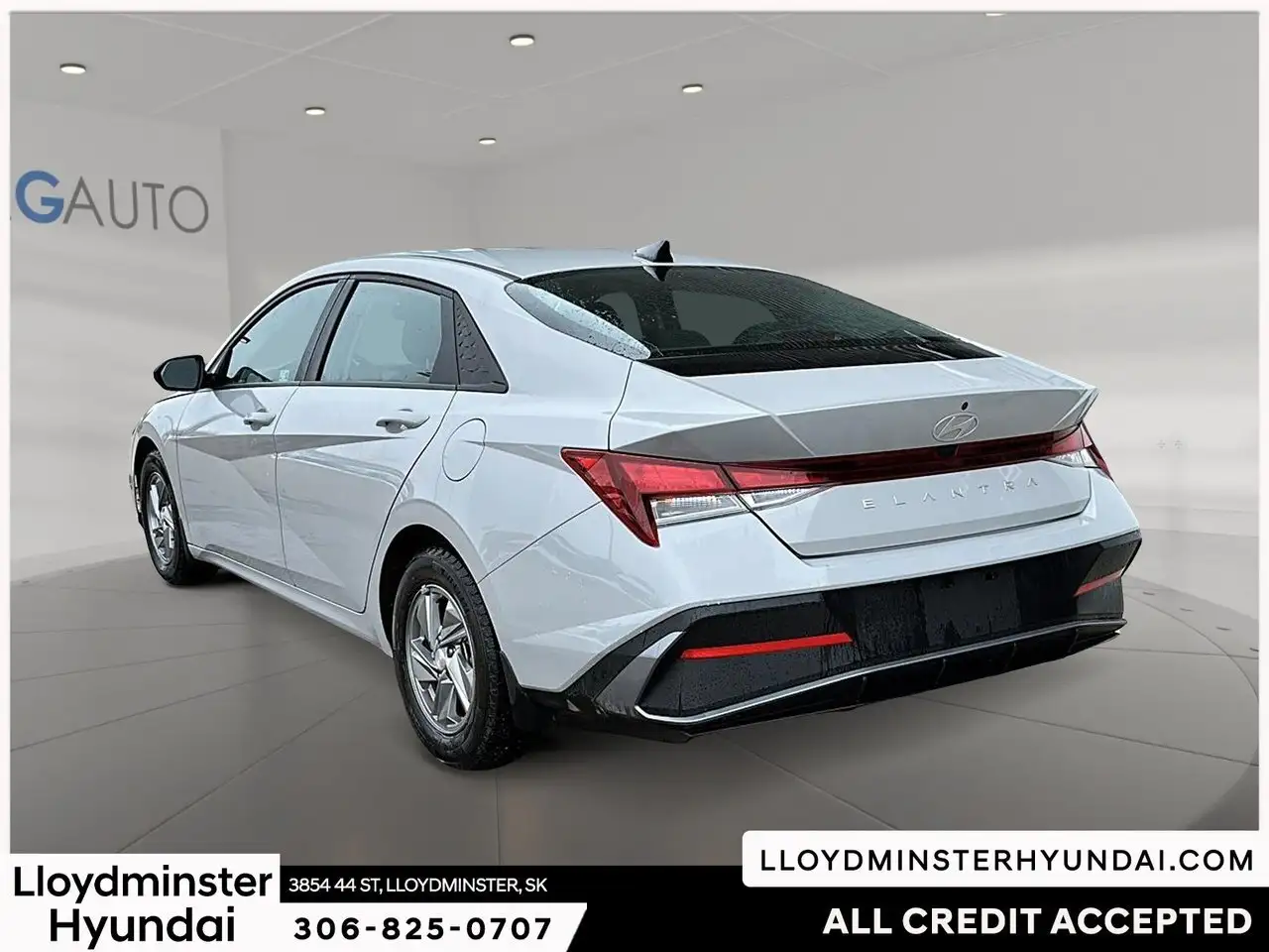 Hyundai ELANTRA fotografie Hyundai ELANTRA