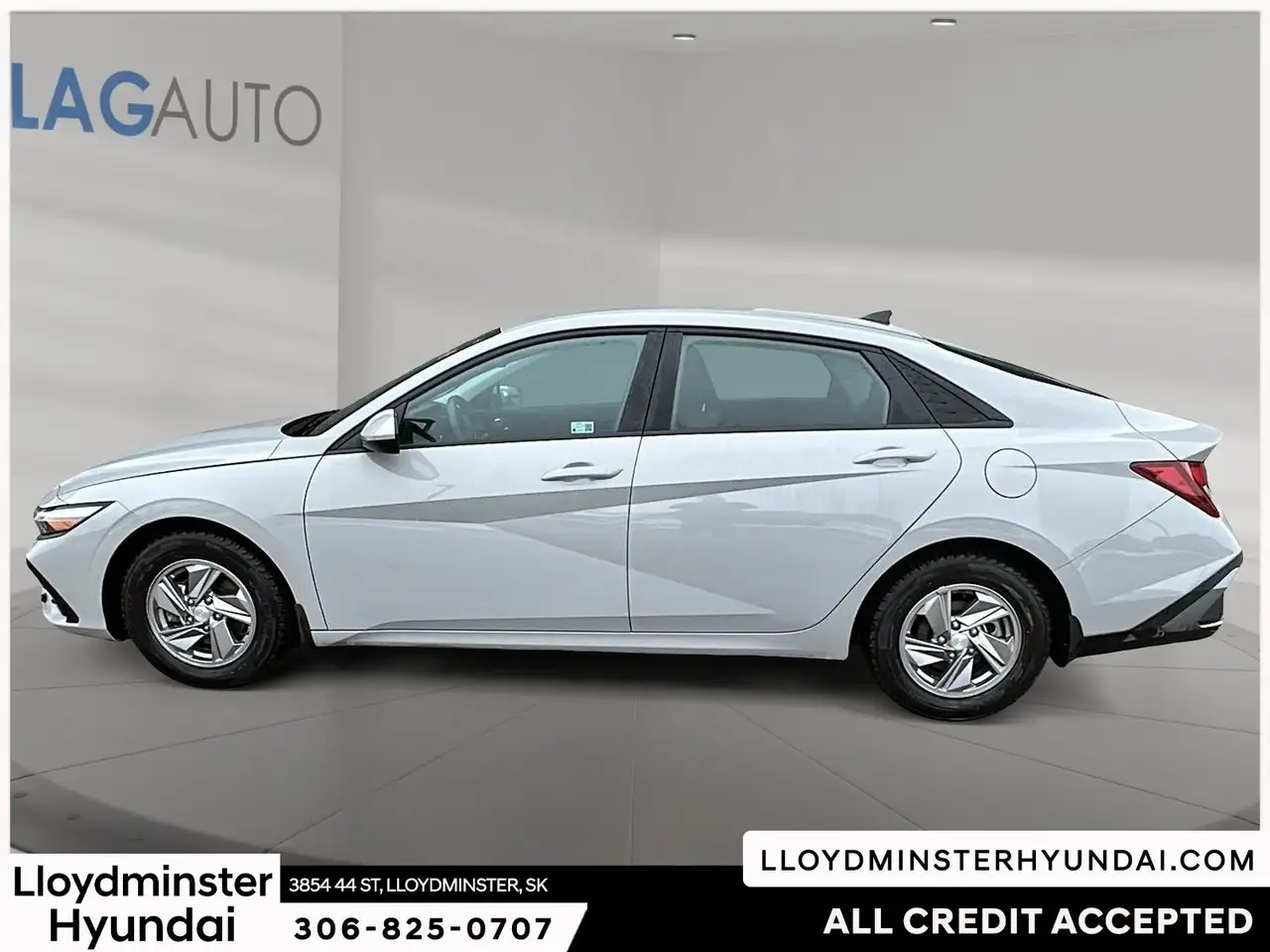 Hyundai ELANTRA fotografie Hyundai ELANTRA