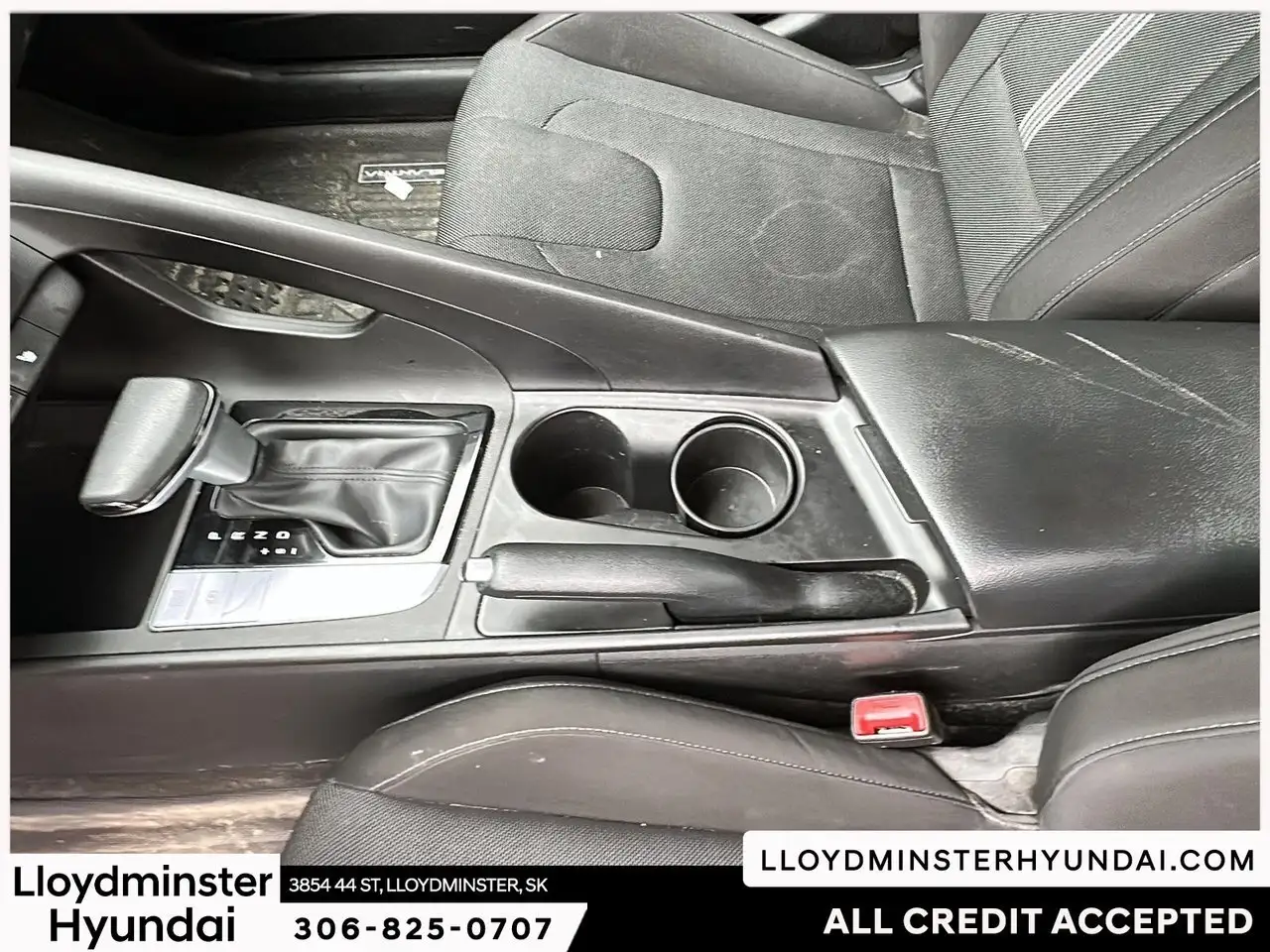 Hyundai ELANTRA fotografie Hyundai ELANTRA