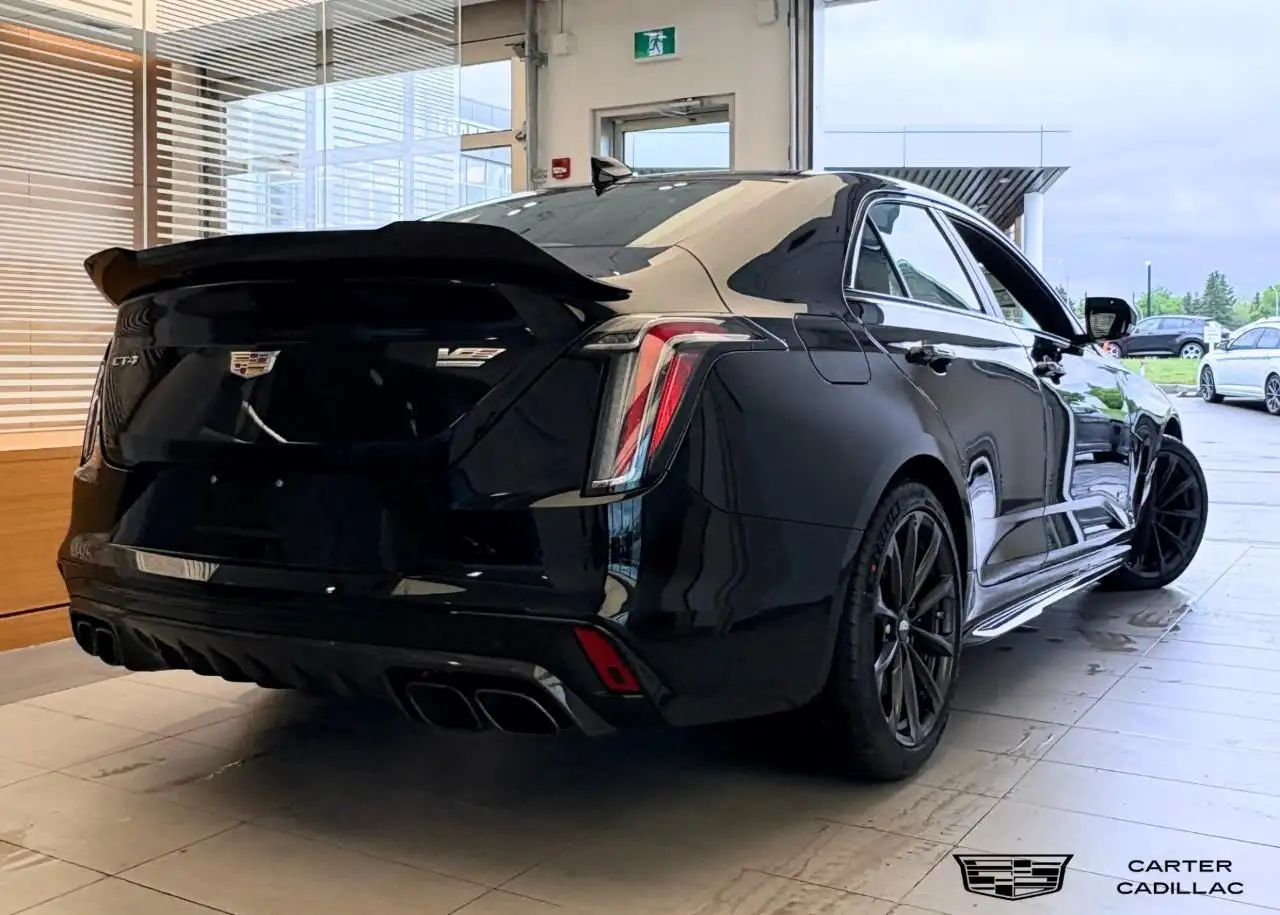 Cadillac CT4-V снимка Cadillac CT4-V
