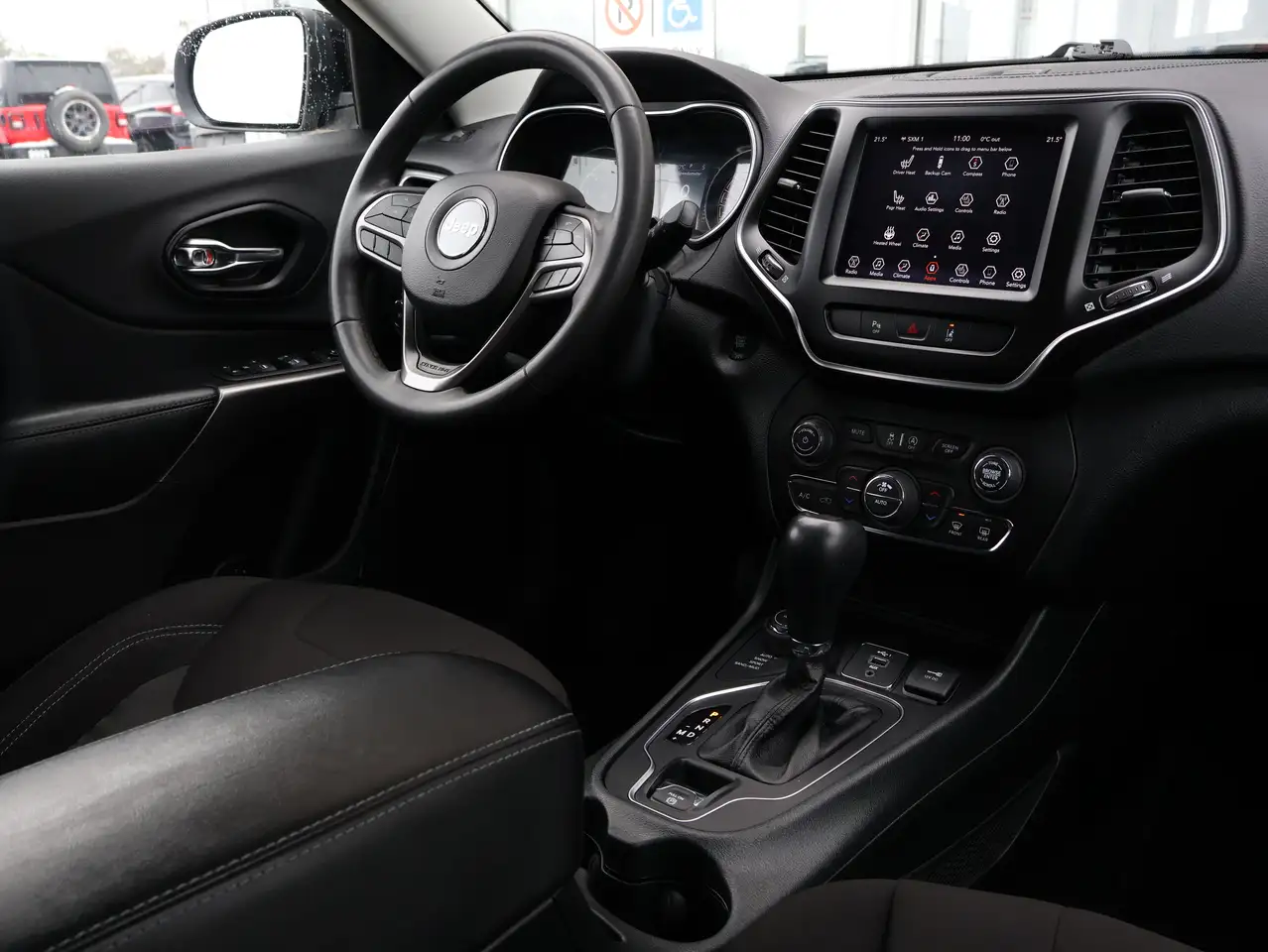 Jeep Cherokee снимка Jeep Cherokee