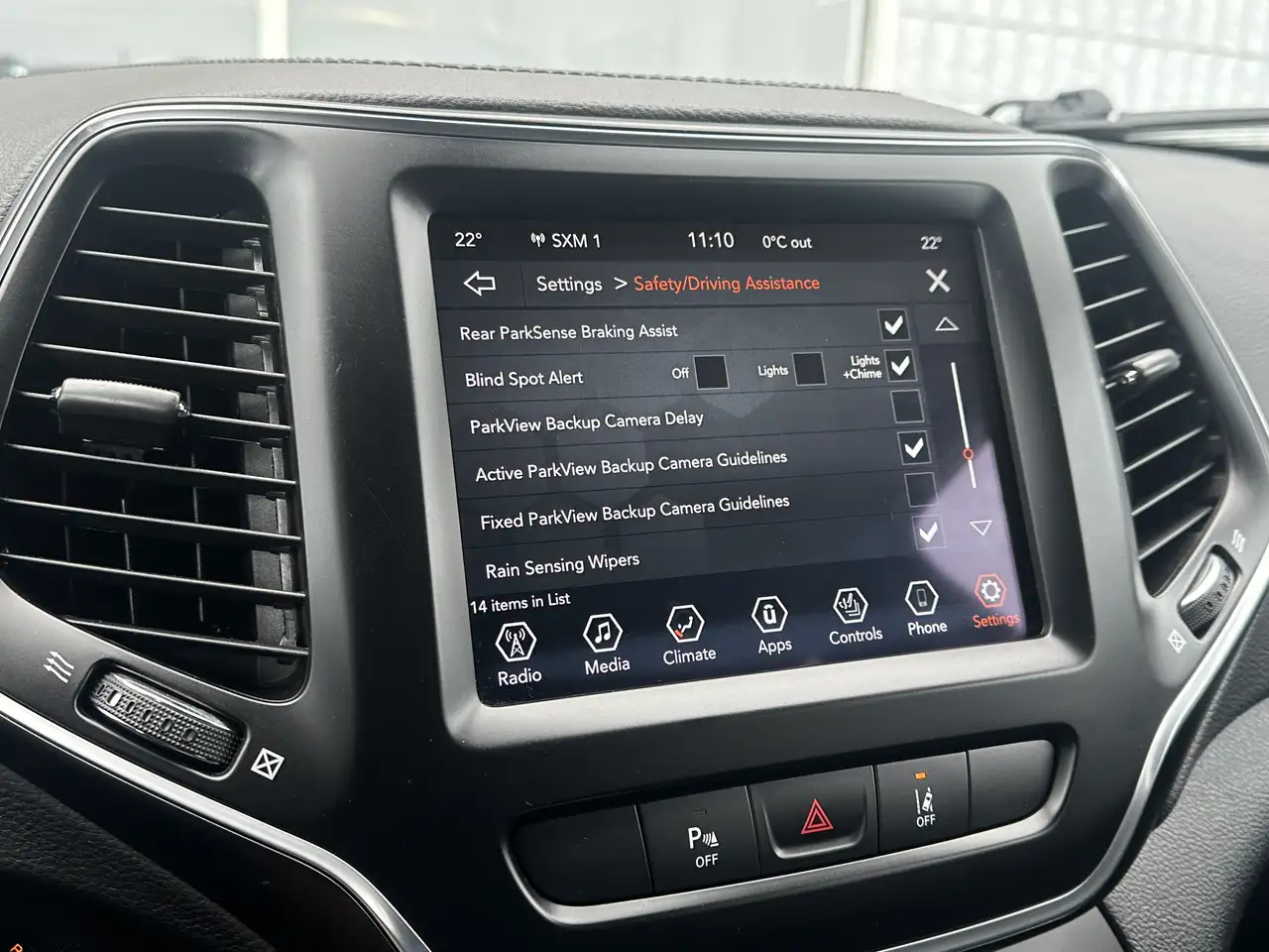 Jeep Cherokee снимка Jeep Cherokee