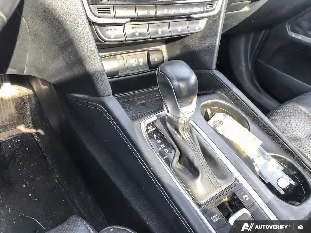 Hyundai SANTA FE снимка Hyundai SANTA FE