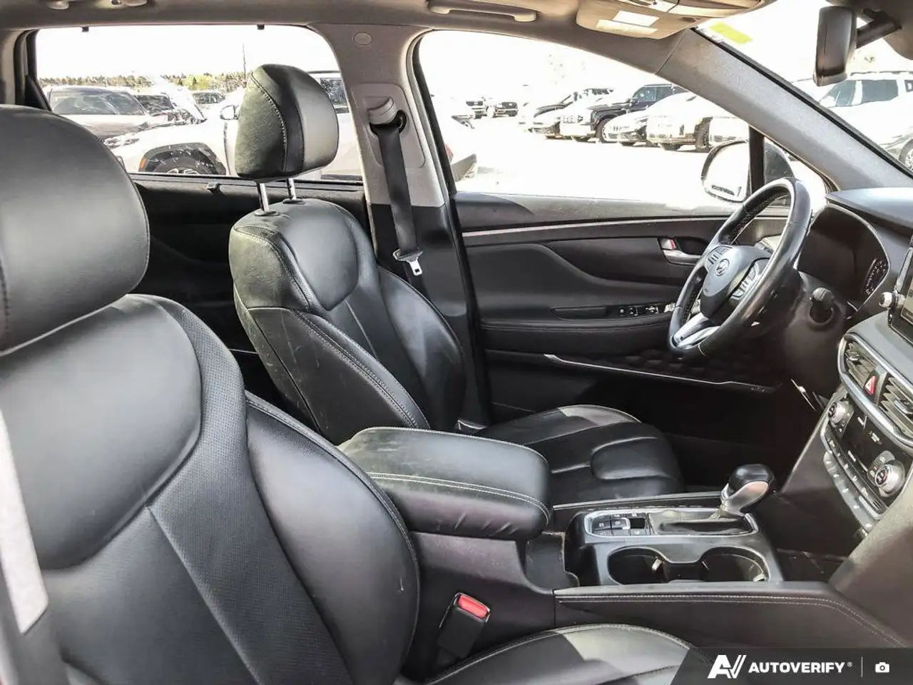 Hyundai SANTA FE снимка Hyundai SANTA FE