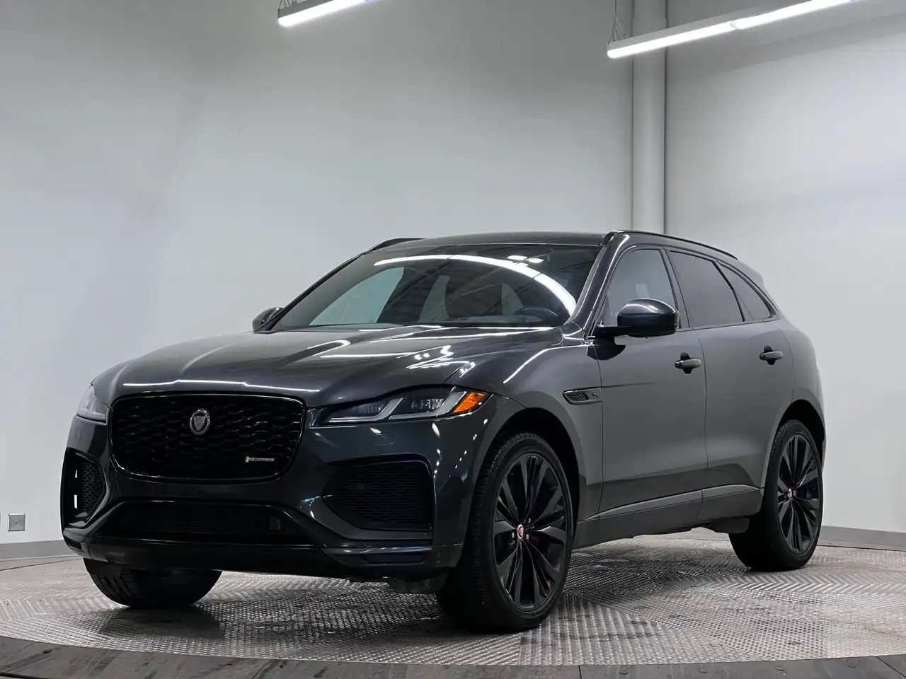 Jaguar F-Pace снимка Jaguar F-Pace