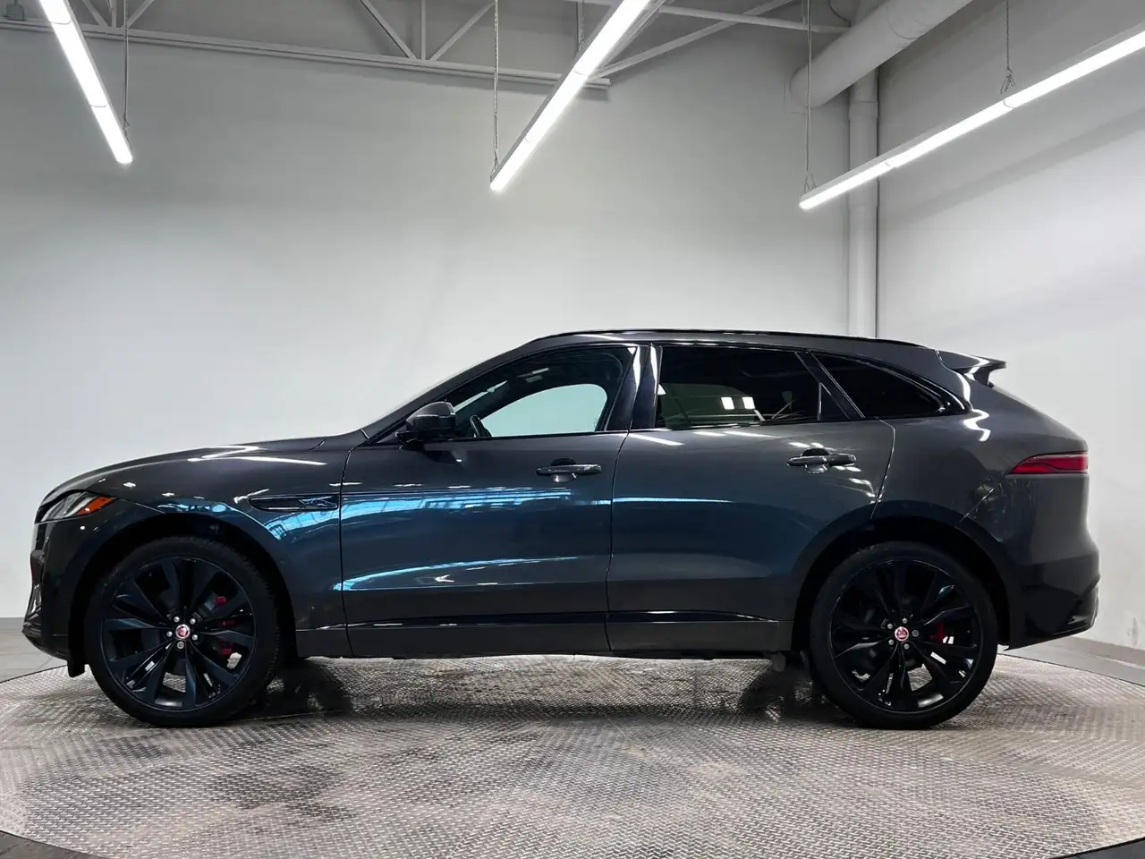 Jaguar F-Pace снимка Jaguar F-Pace