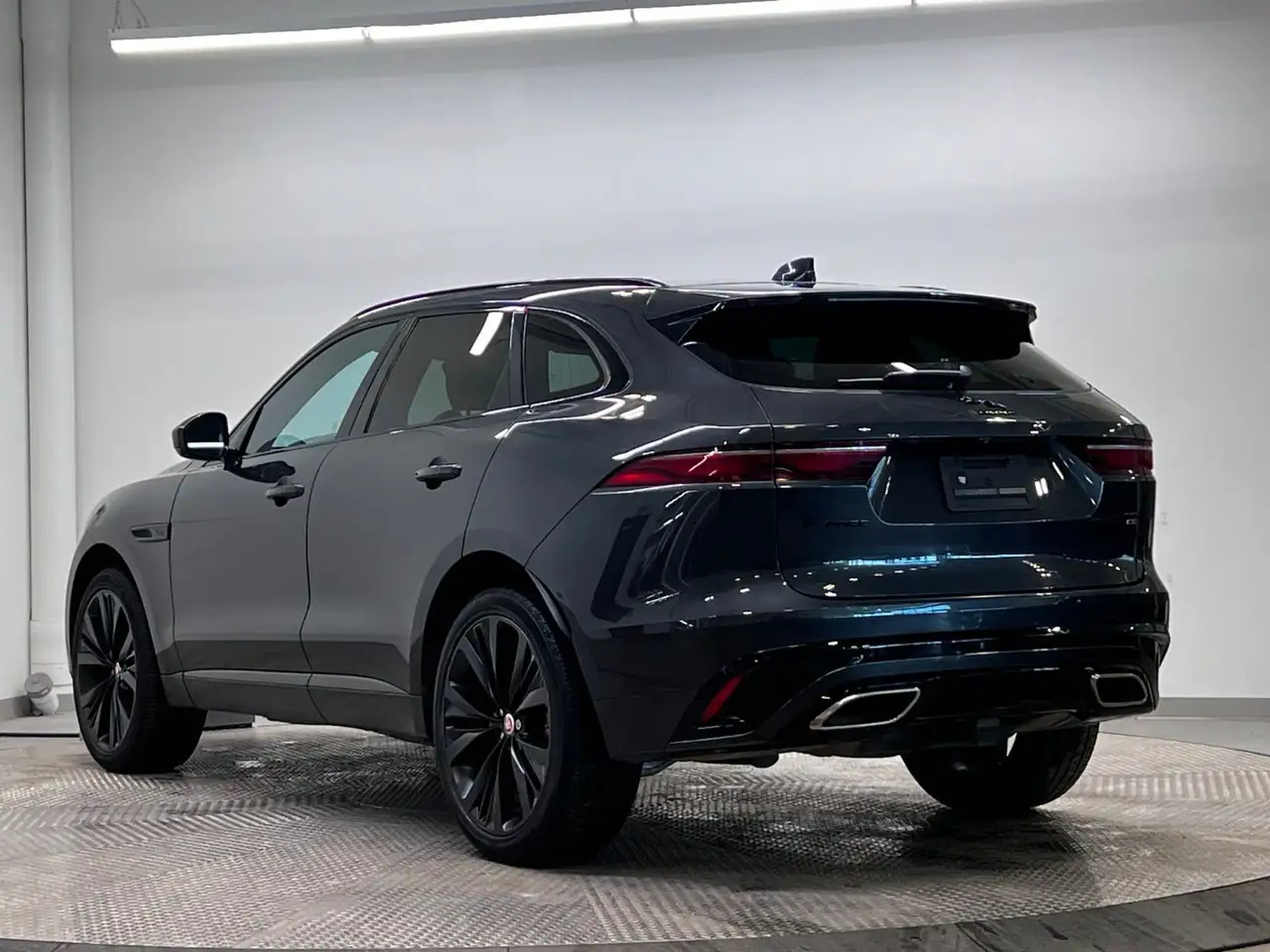 Jaguar F-Pace снимка Jaguar F-Pace