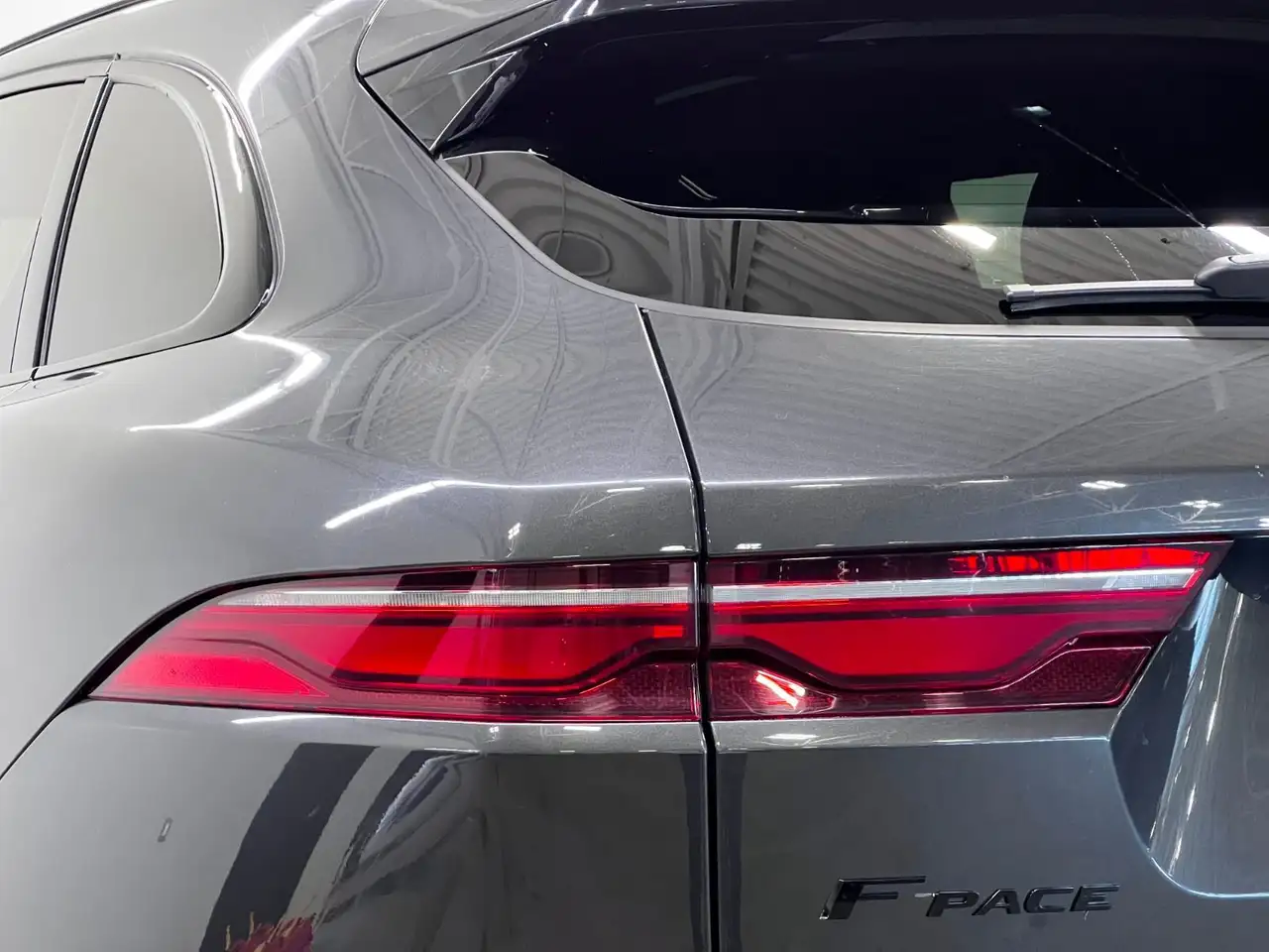 Jaguar F-Pace снимка Jaguar F-Pace