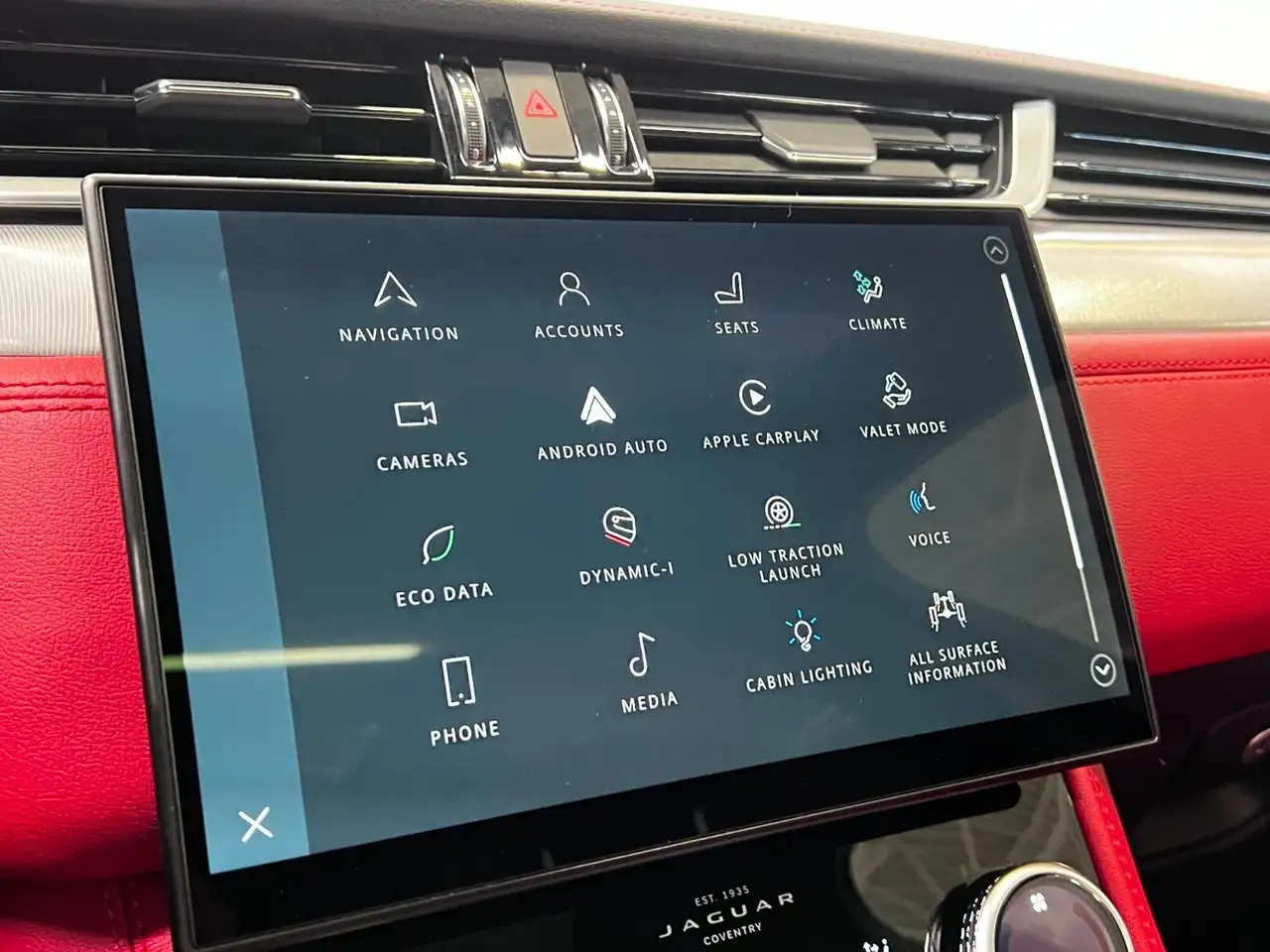 Jaguar F-Pace снимка Jaguar F-Pace