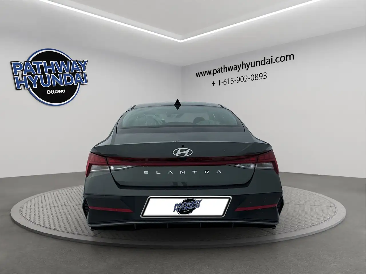 Hyundai ELANTRA photo Hyundai ELANTRA