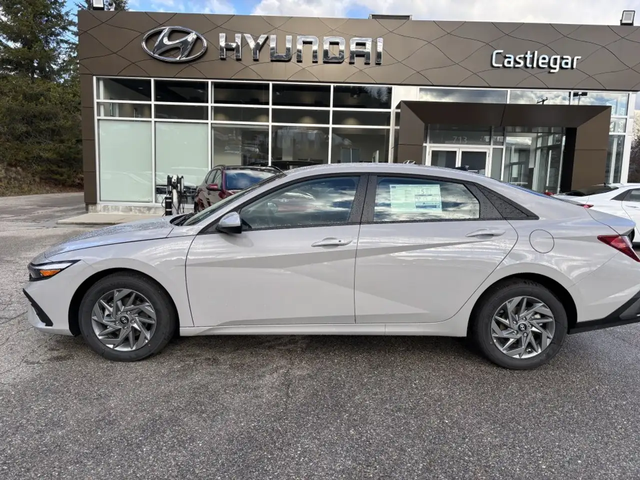 Hyundai ELANTRA снимка Hyundai ELANTRA