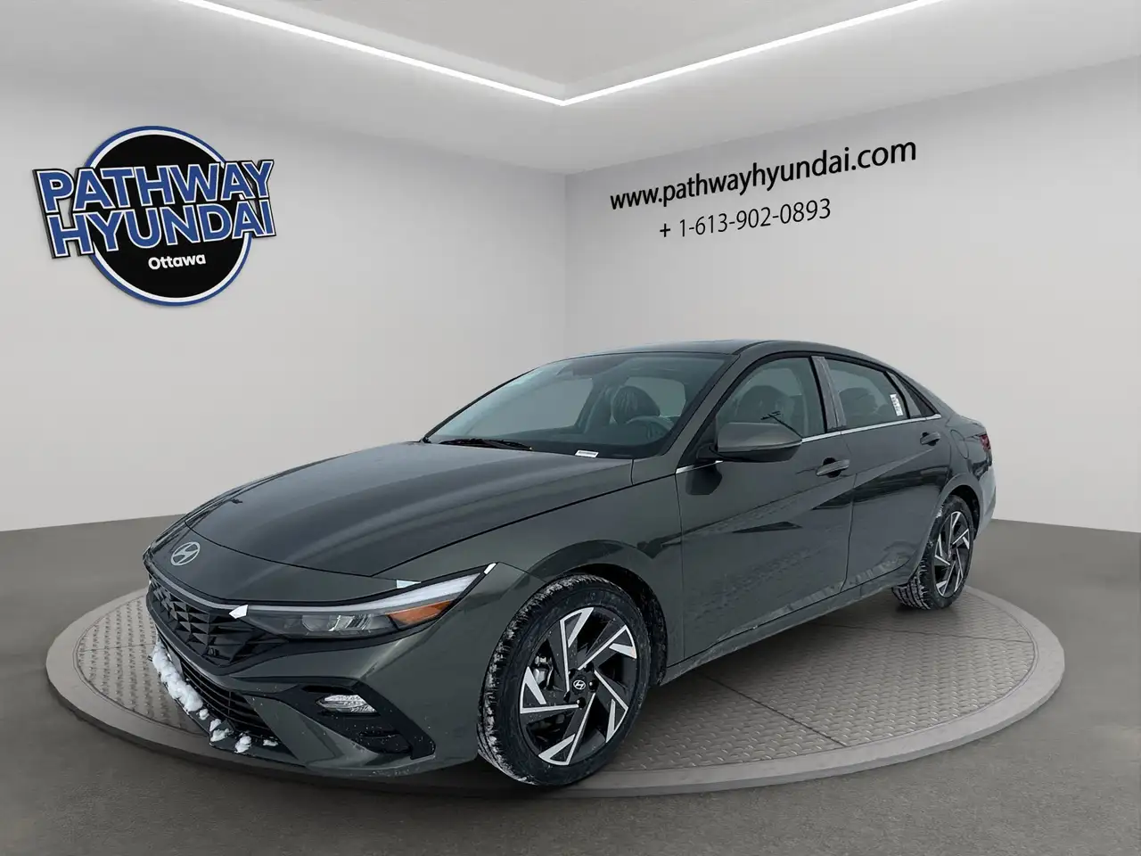 Hyundai ELANTRA photo Hyundai ELANTRA