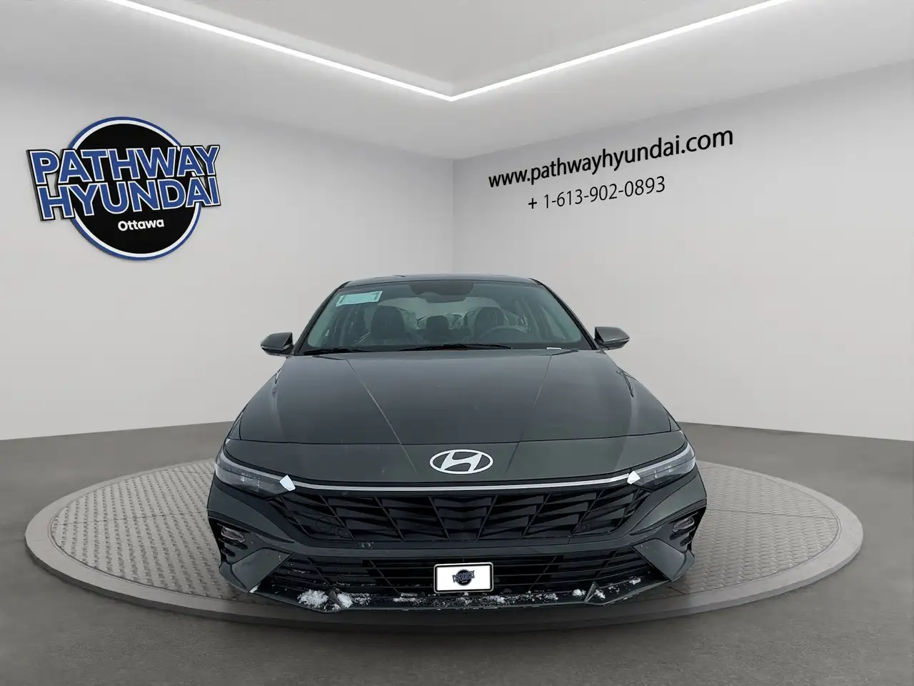 Hyundai ELANTRA photo Hyundai ELANTRA