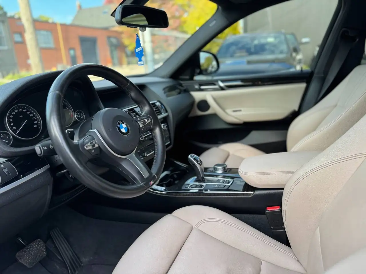 BMW X4 photo BMW X4
