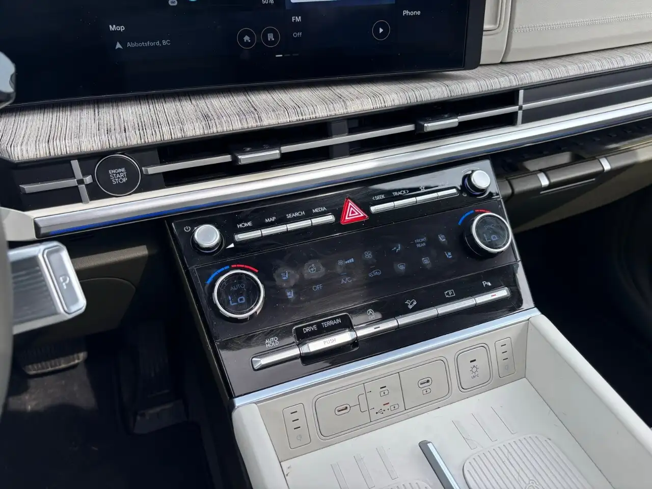 Hyundai SANTA FE снимка Hyundai SANTA FE
