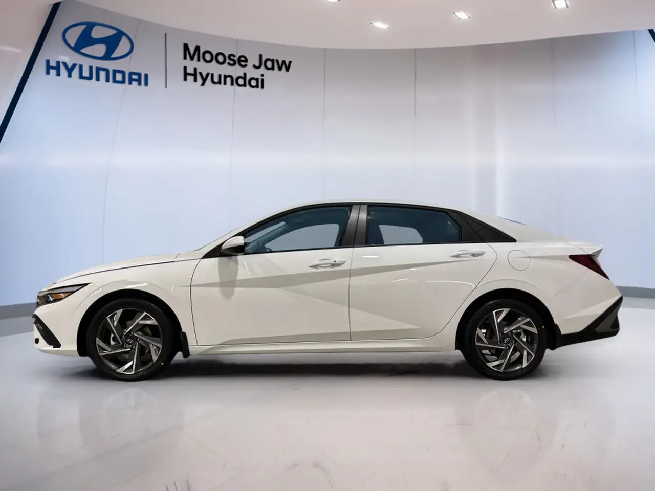Hyundai ELANTRA photo Hyundai ELANTRA