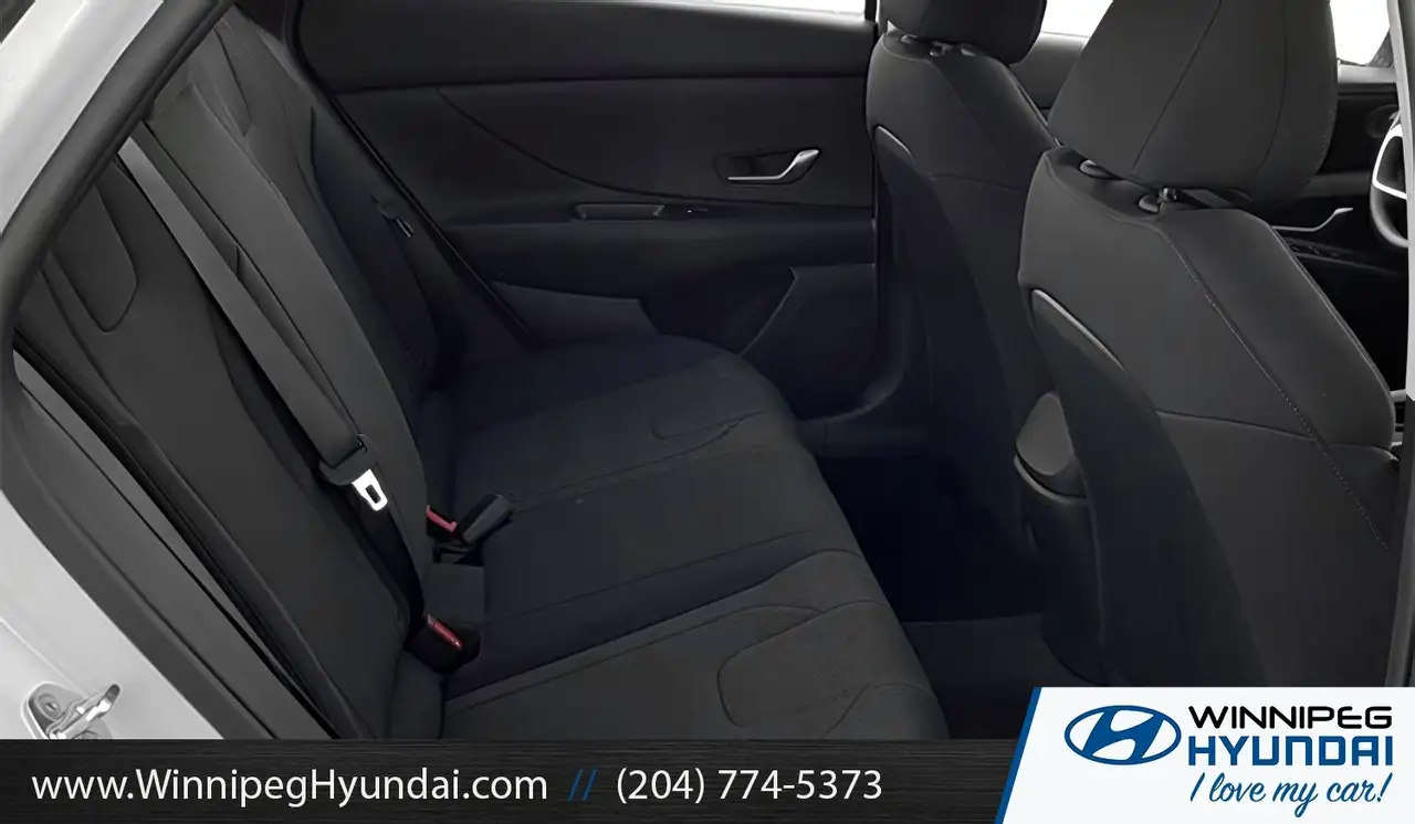 Hyundai ELANTRA fotografie Hyundai ELANTRA