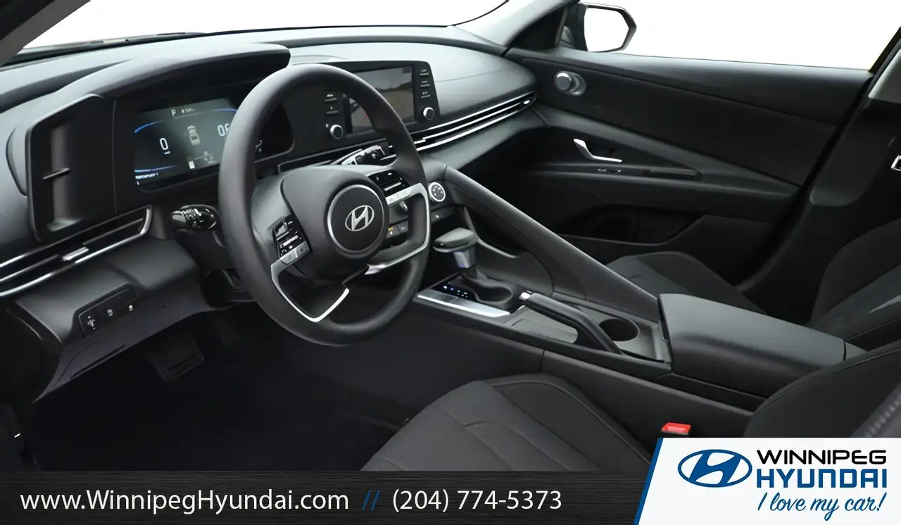 Hyundai ELANTRA fotografie Hyundai ELANTRA
