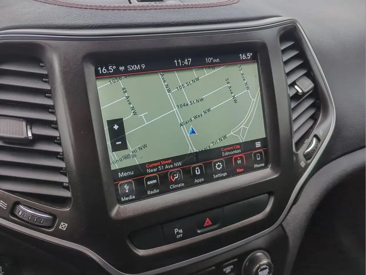 Jeep Cherokee снимка Jeep Cherokee