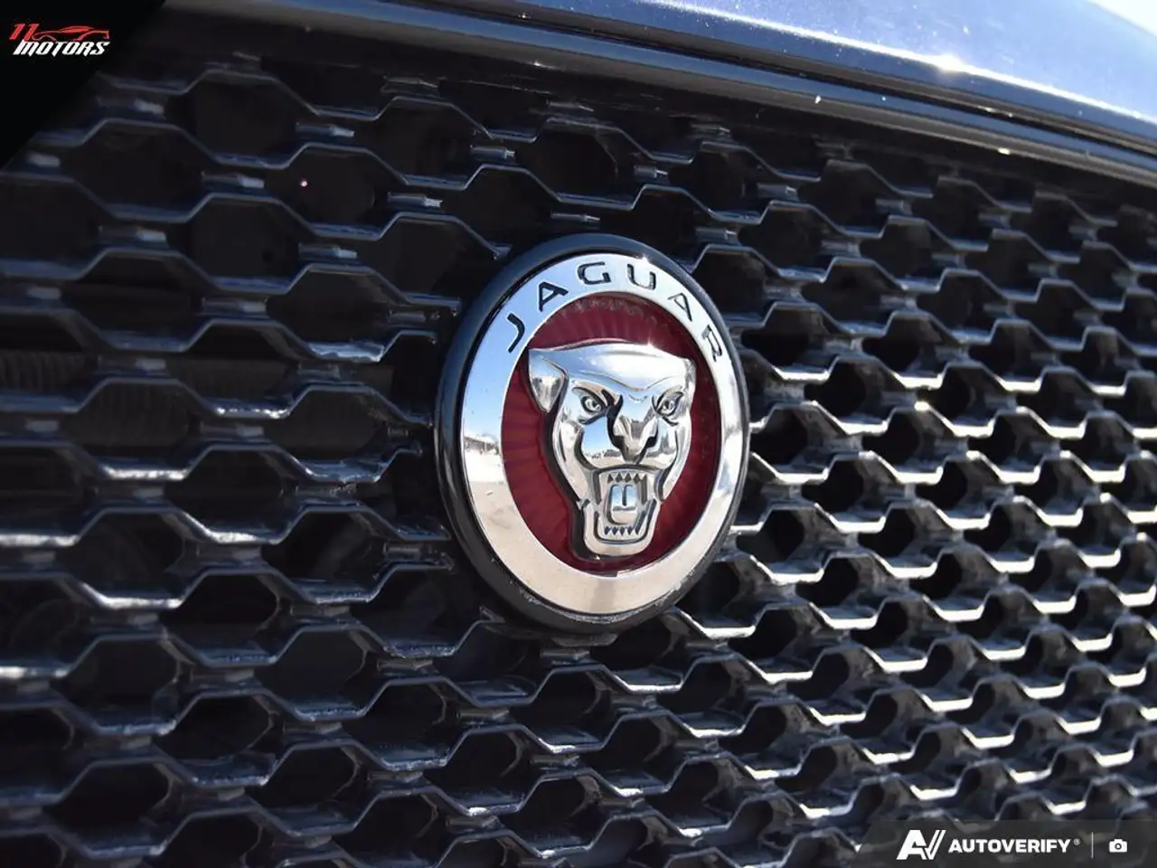 Jaguar XJ photo Jaguar XJ