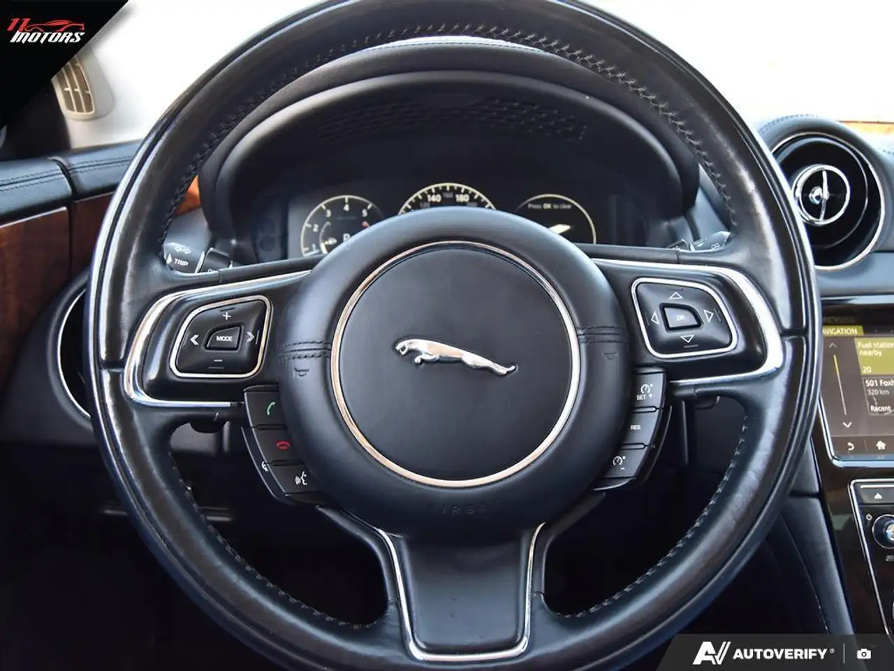 Jaguar XJ photo Jaguar XJ