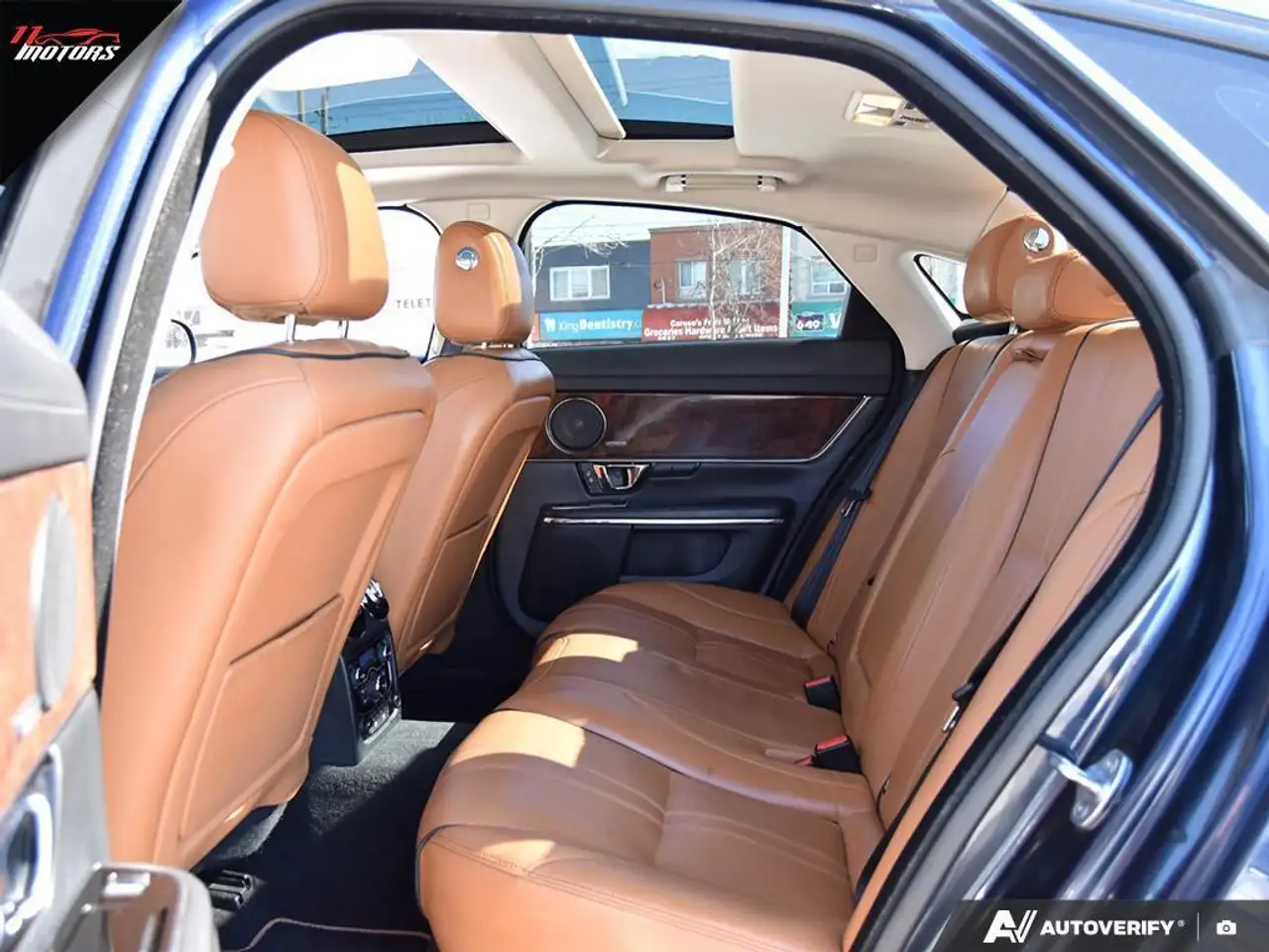 Jaguar XJ photo Jaguar XJ