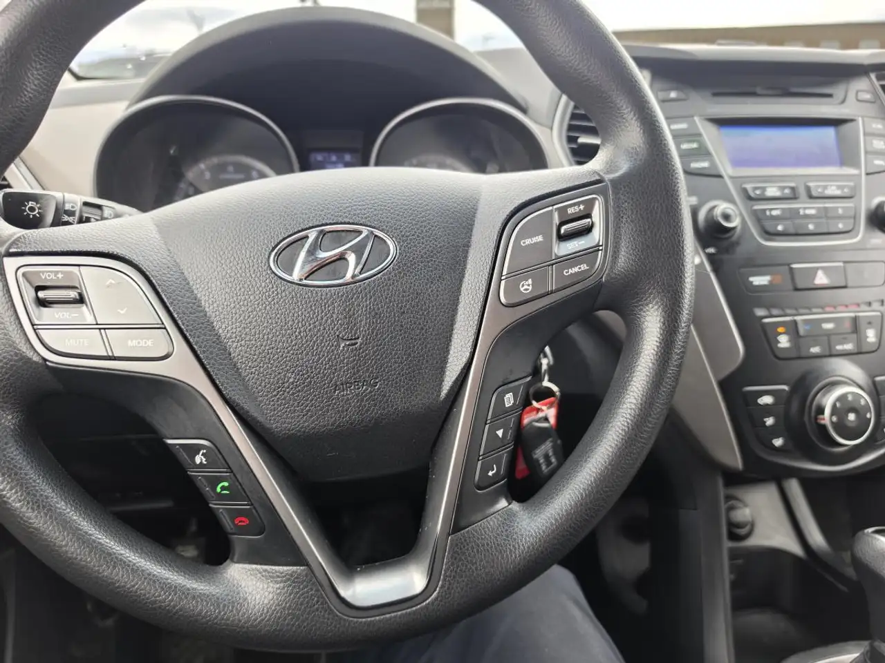 Hyundai SANTA FE снимка Hyundai SANTA FE