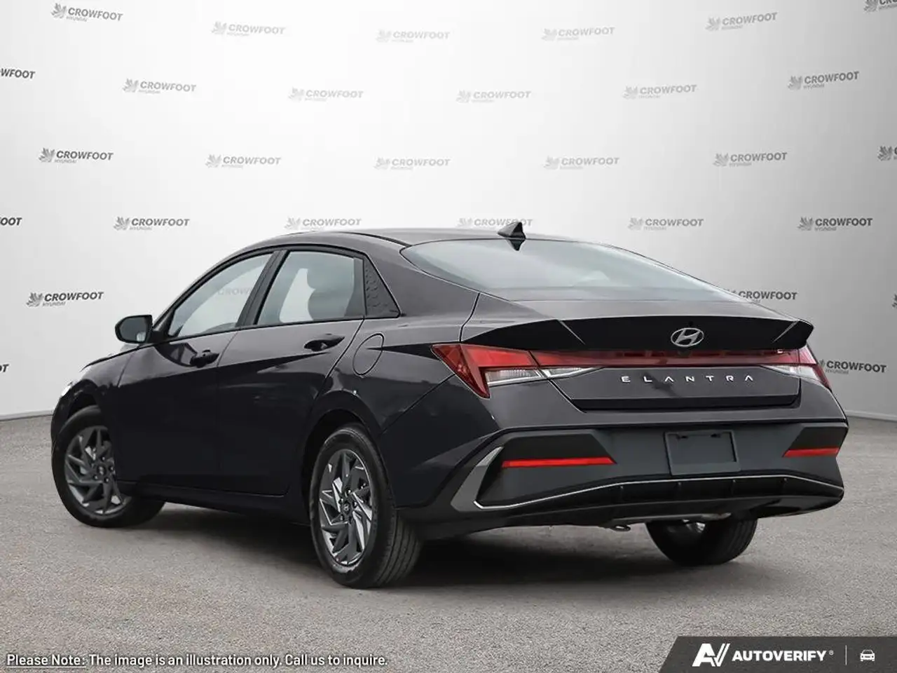 Hyundai ELANTRA photo Hyundai ELANTRA
