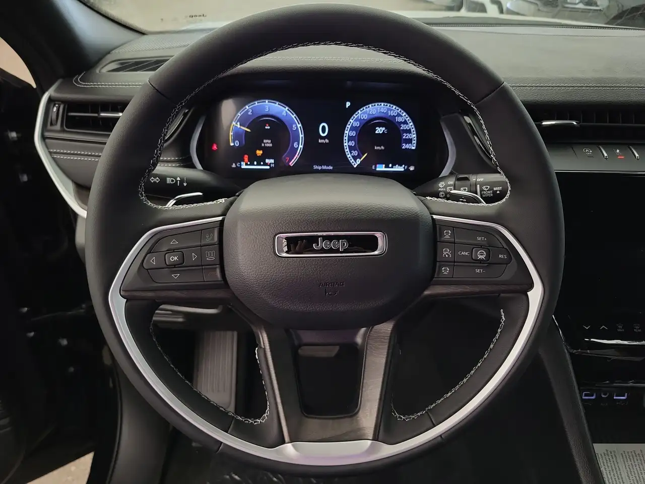 Jeep Grand Cherokee снимка Jeep Grand Cherokee