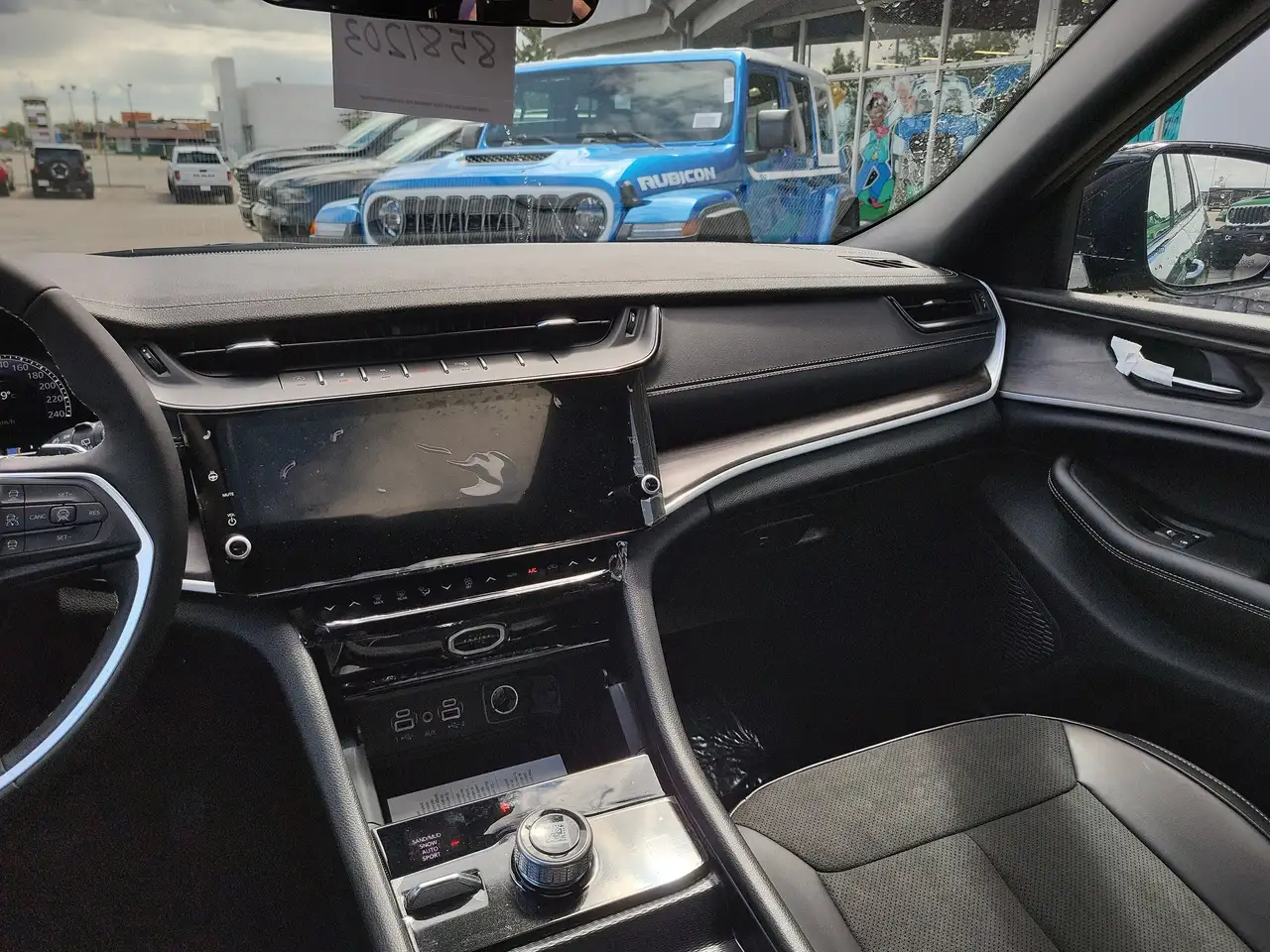 Jeep Grand Cherokee снимка Jeep Grand Cherokee