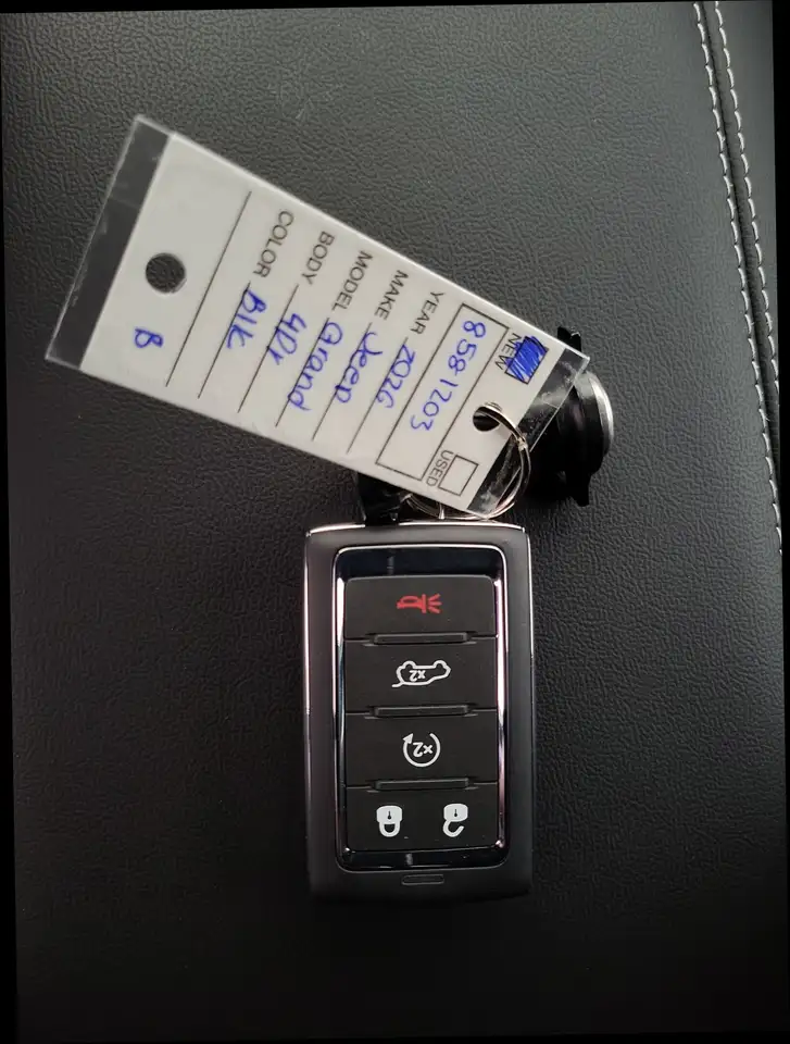 Jeep Grand Cherokee снимка Jeep Grand Cherokee