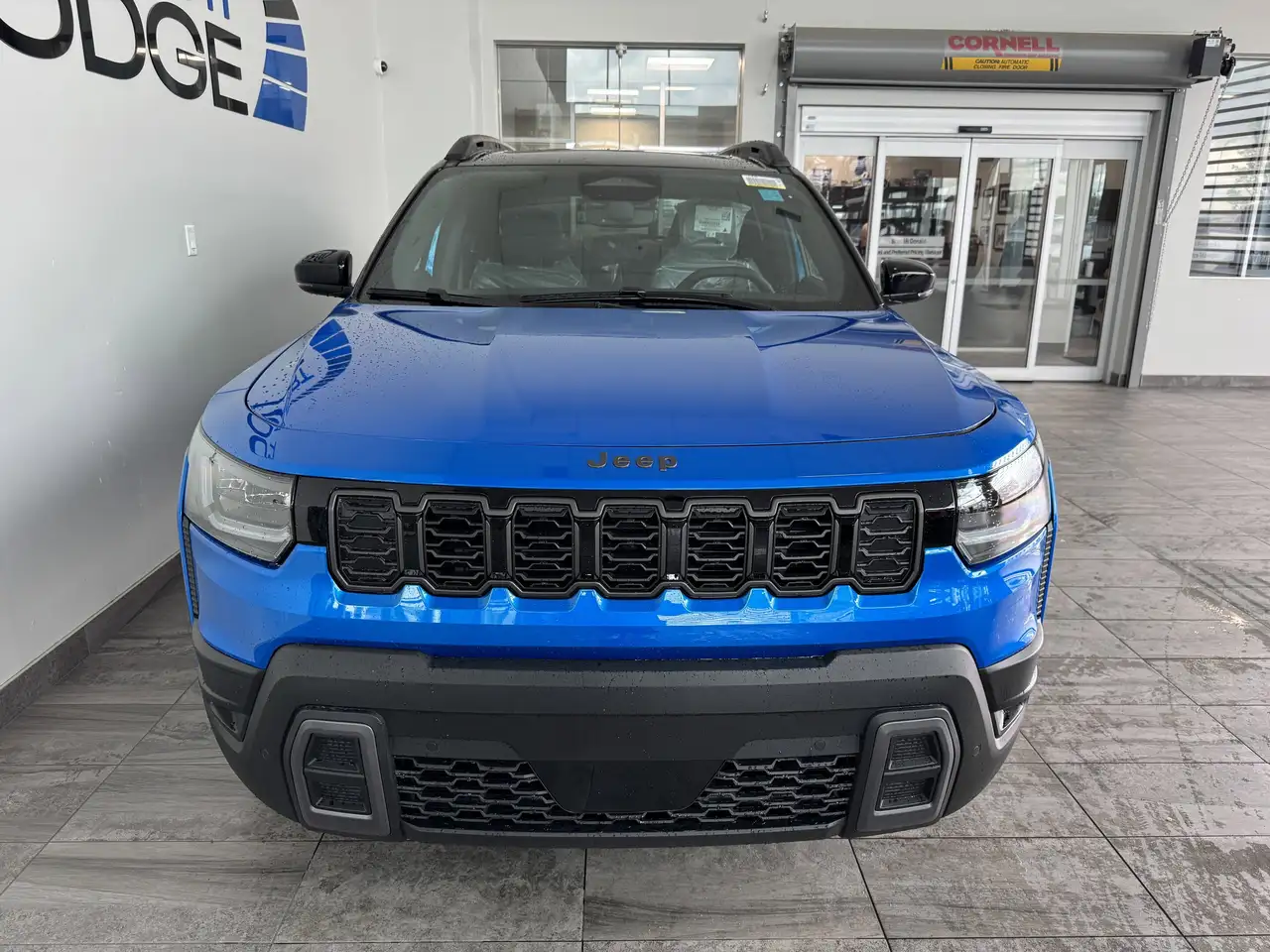 Jeep Cherokee снимка Jeep Cherokee