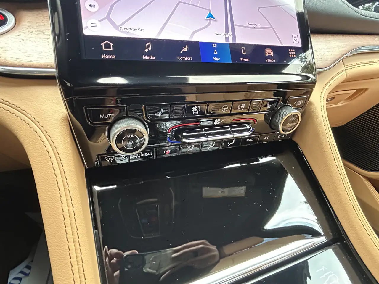 Jeep Grand Cherokee снимка Jeep Grand Cherokee
