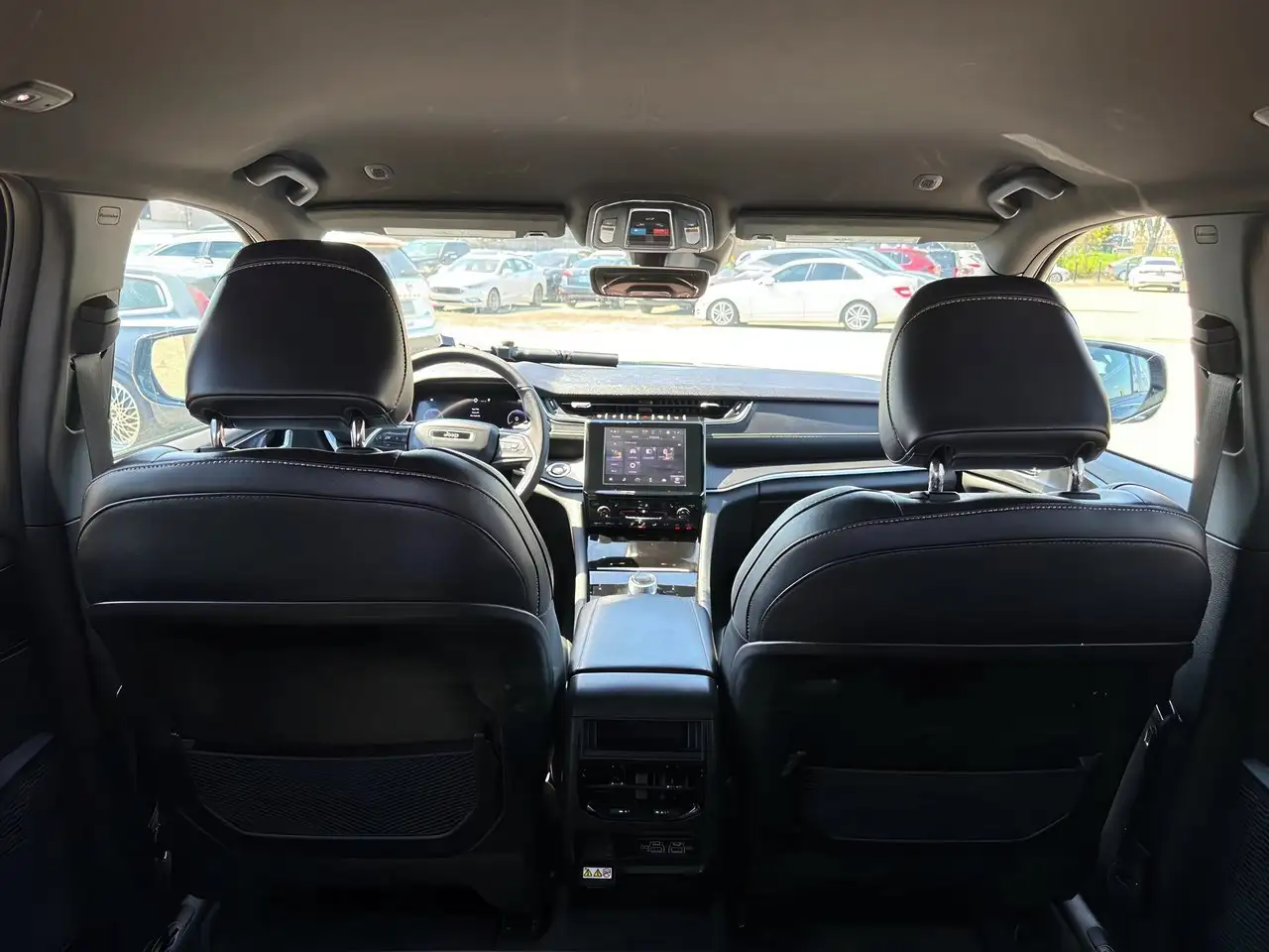Jeep Grand Cherokee снимка Jeep Grand Cherokee